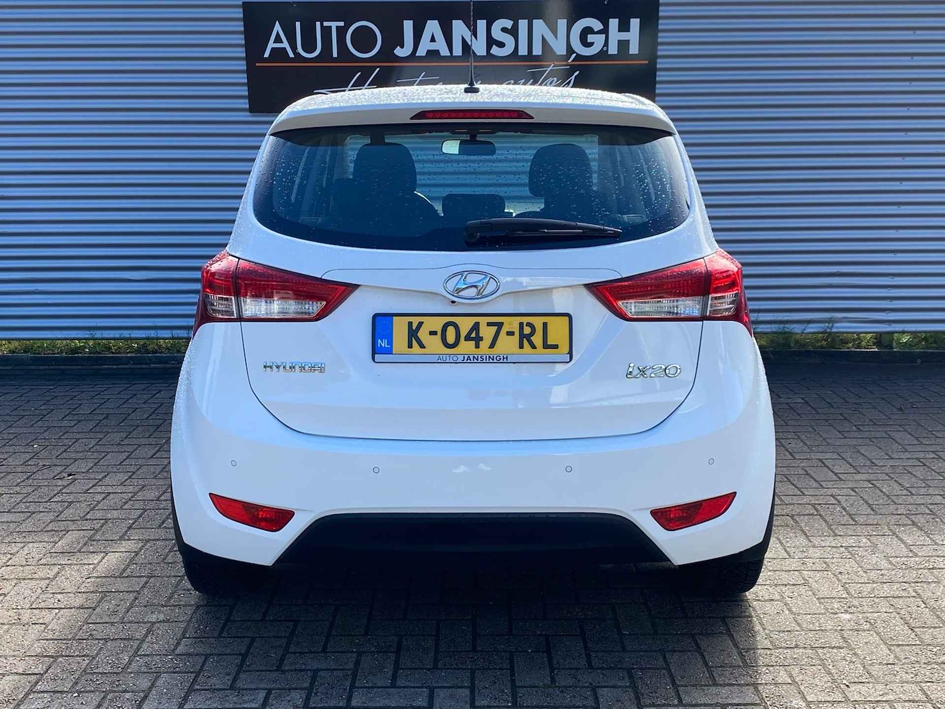 Hyundai ix20 1.6i Go! | Navi | LM Velgen | Airco | Lage Km Stand! | Nieuwstaat! | RIJKLAARPRIJS INCL 12 MAANDEN GARANTIE EN BEURT - 4/23