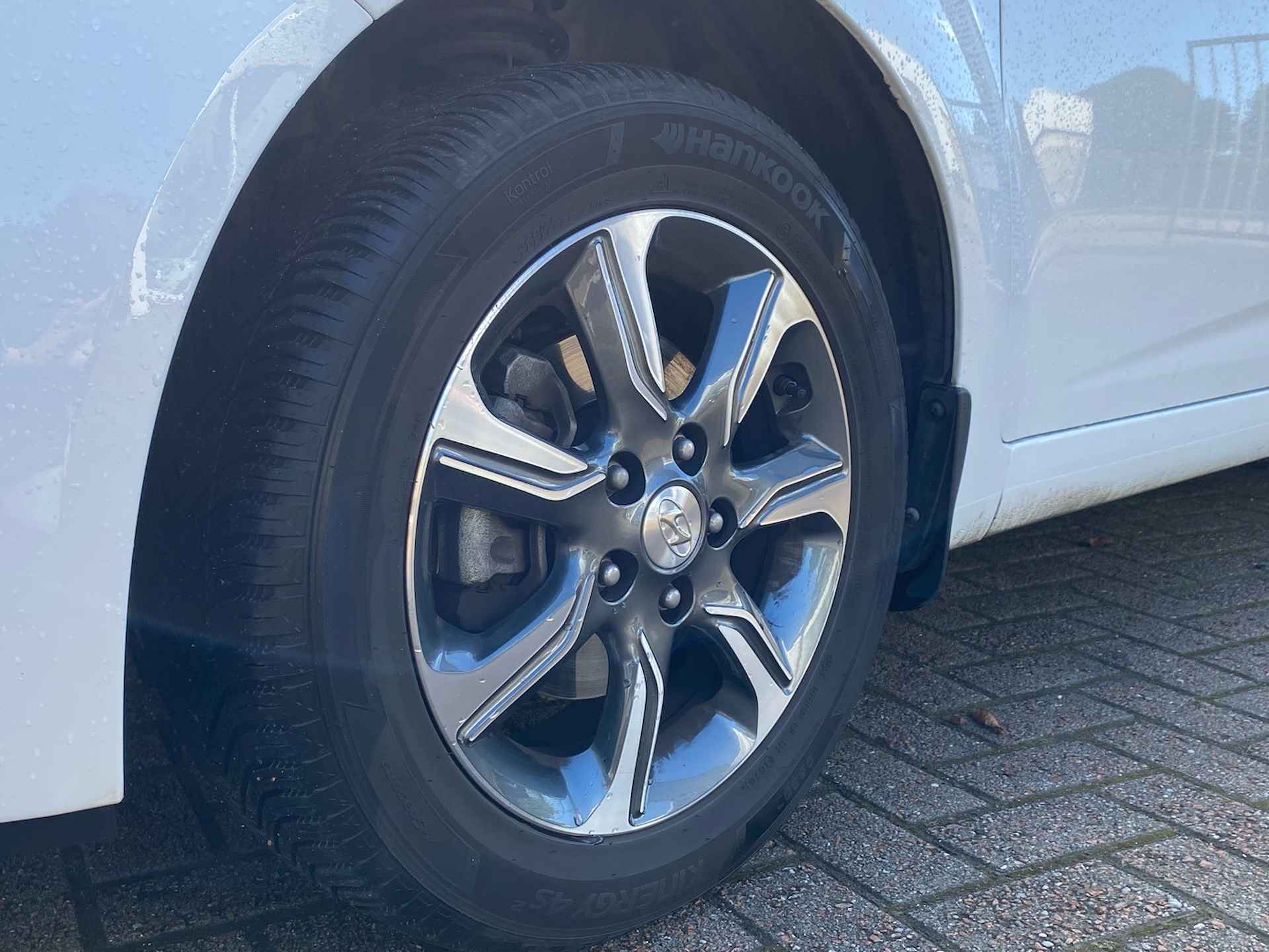 Hyundai ix20 1.6i Go! | Navi | LM Velgen | Airco | Lage Km Stand! | Nieuwstaat! | RIJKLAARPRIJS INCL 12 MAANDEN GARANTIE EN BEURT - 20/23