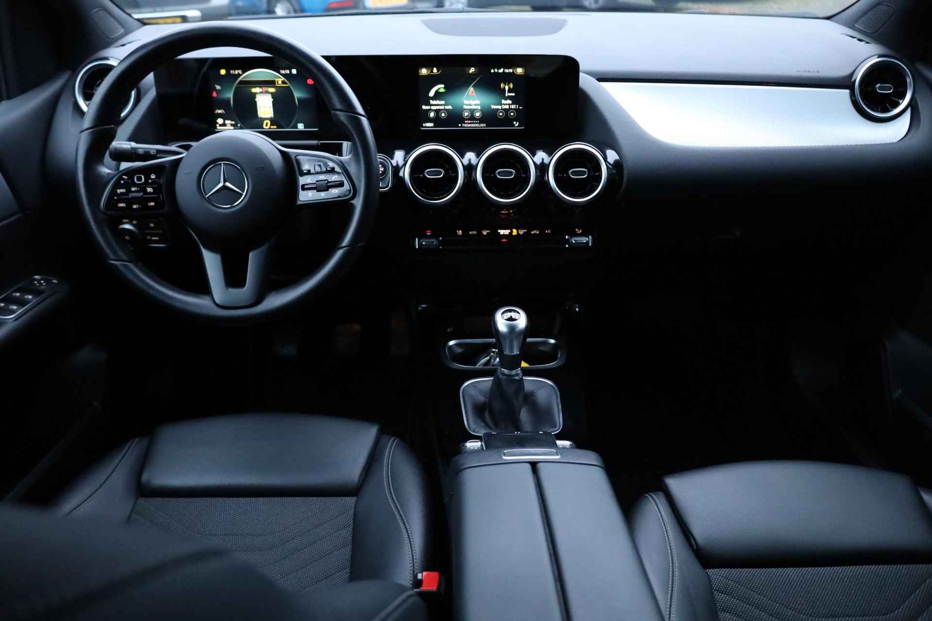 Mercedes-Benz B-klasse 180 Premium CARPLAY STOELVERW. ELEK.TREKHAAK DAB HALFLEER NAVI LMV 2xPDC - 38/49