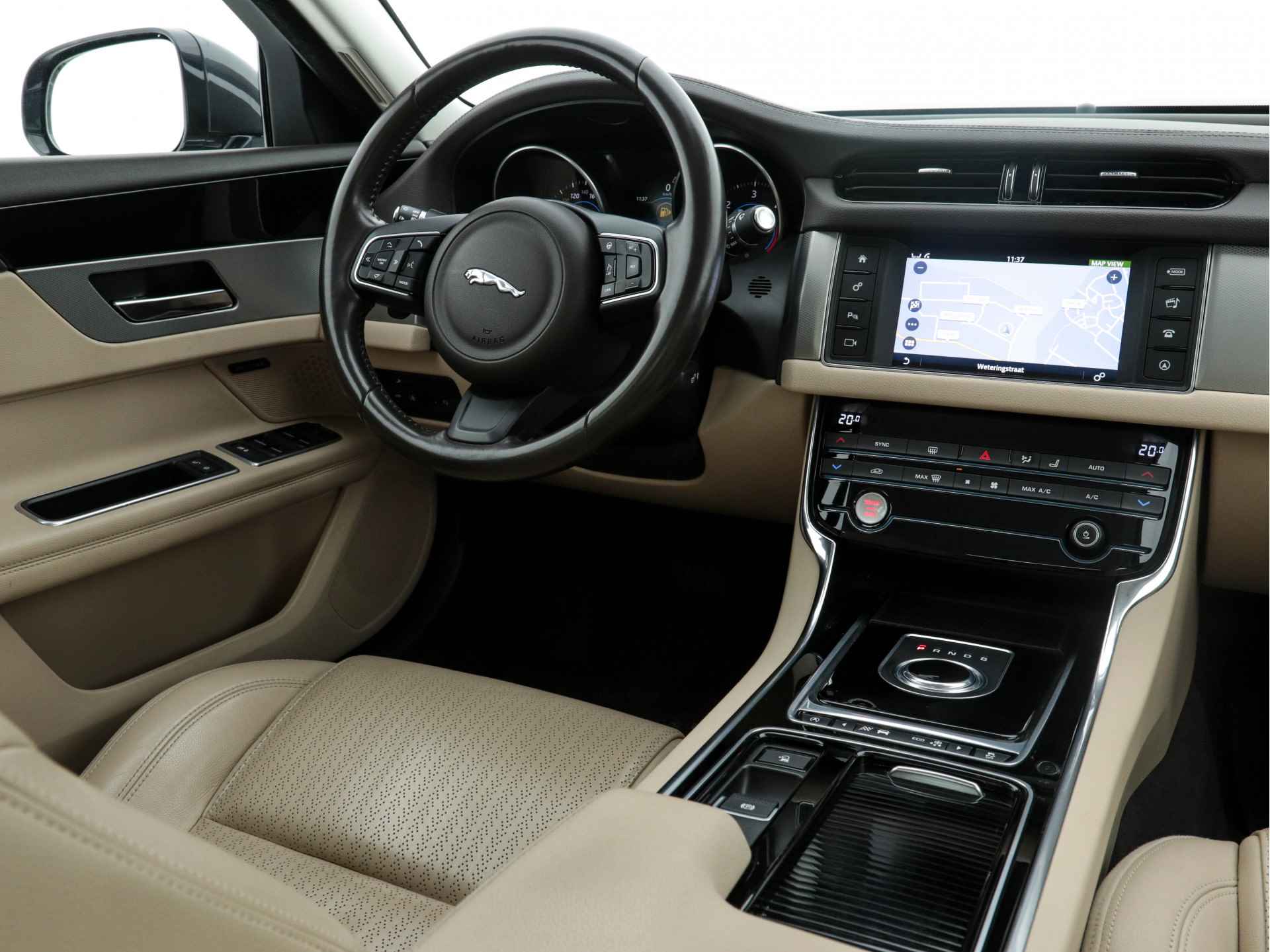 Jaguar XF 2.0D Portfolio Premium-Business-Pack Aut *WINDSOR-FULL-LEATHER | BI-XENON | NAVI-FULLMAP | MERIDIAN-SURROUND | SHIFT-PADDLES |  LANE-ASSIST | CRUISE | CAMERA | COMFORT-SEATS | 17"ALU* - 7/29