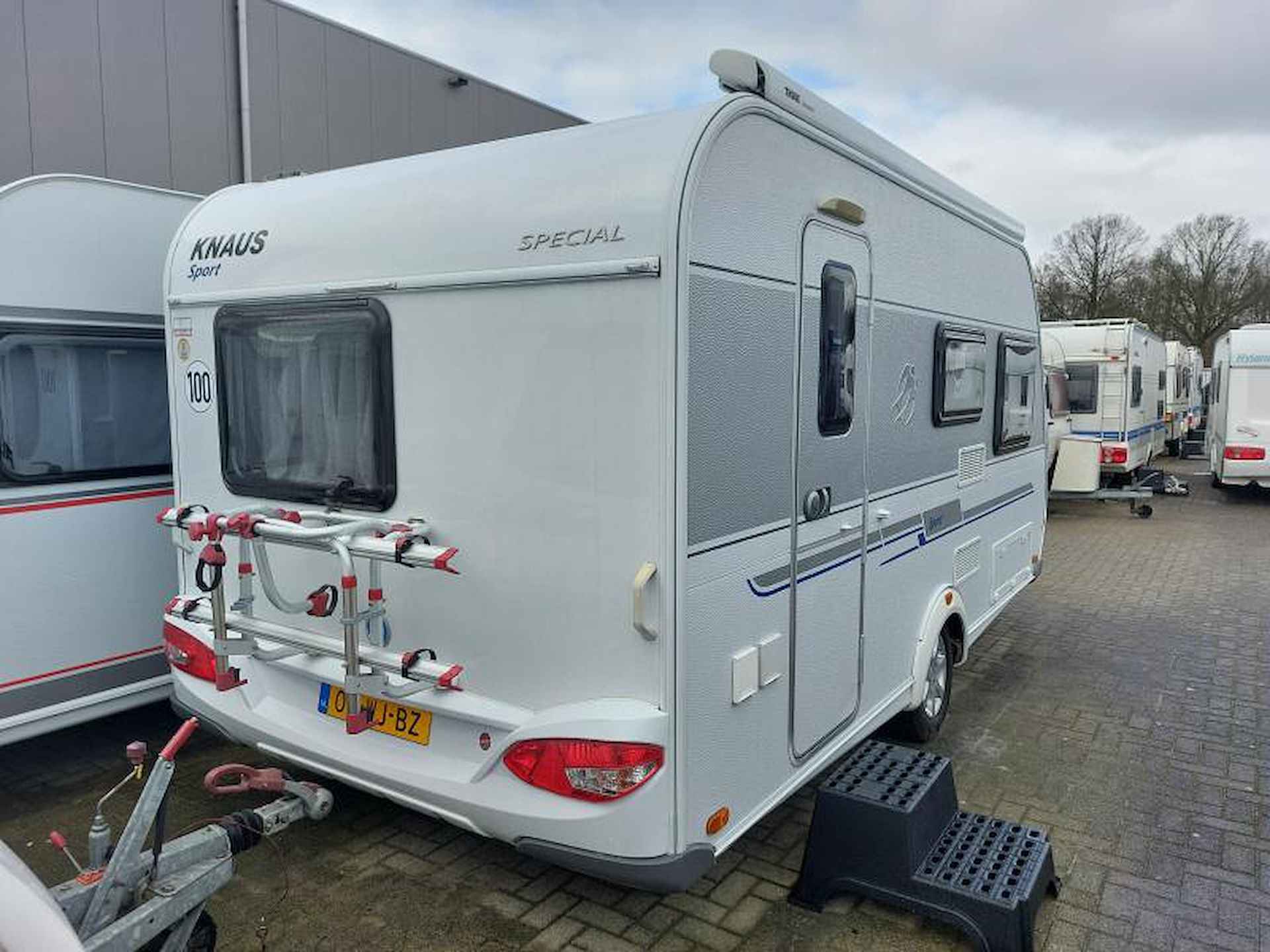 Knaus Sport Special 420 QD 2015 Voortent/Luifel - 3/17