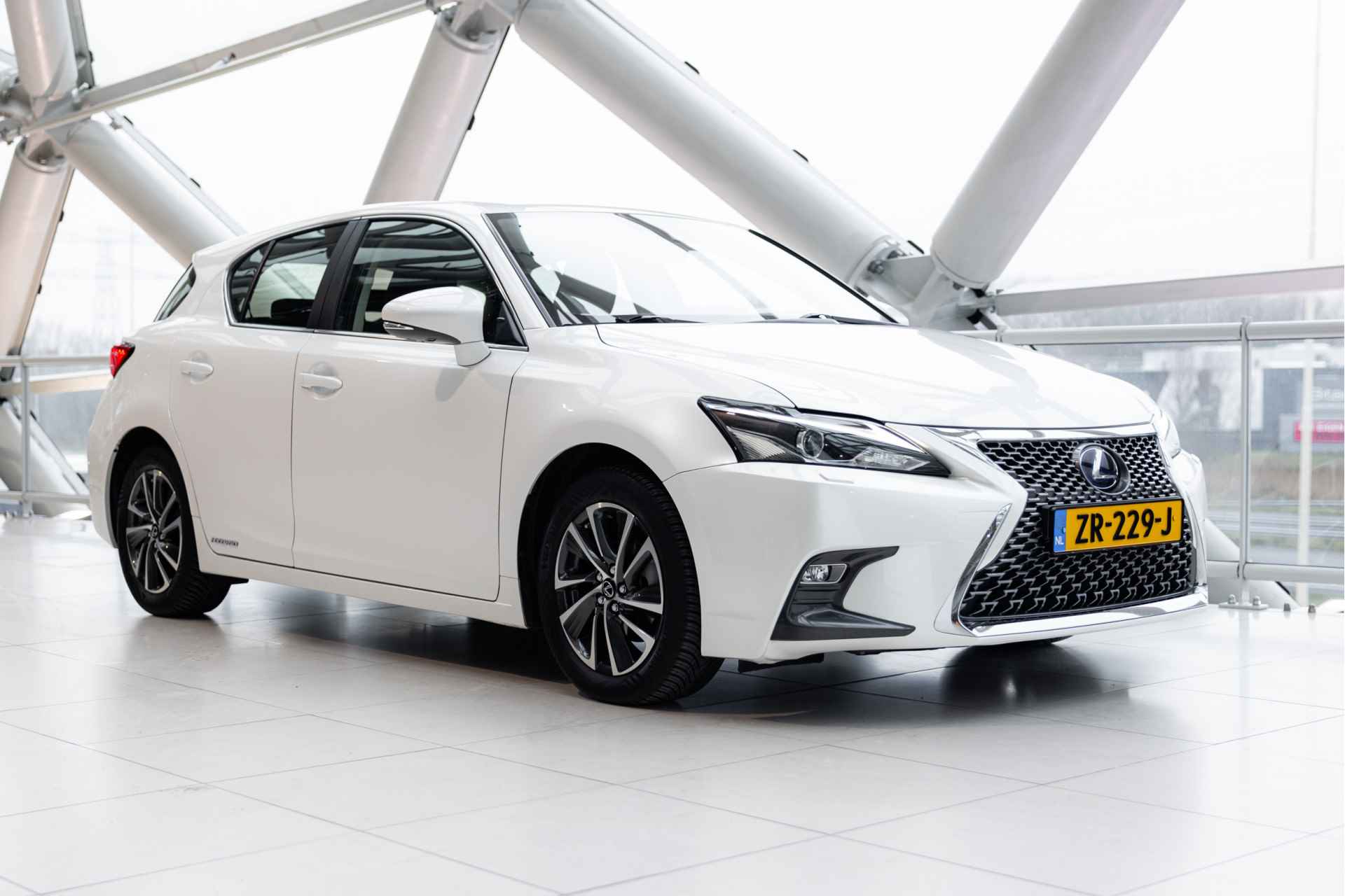 Lexus CT 200h Edition 30 | Adaptieve Cruise Control | Navigatie | - 40/53