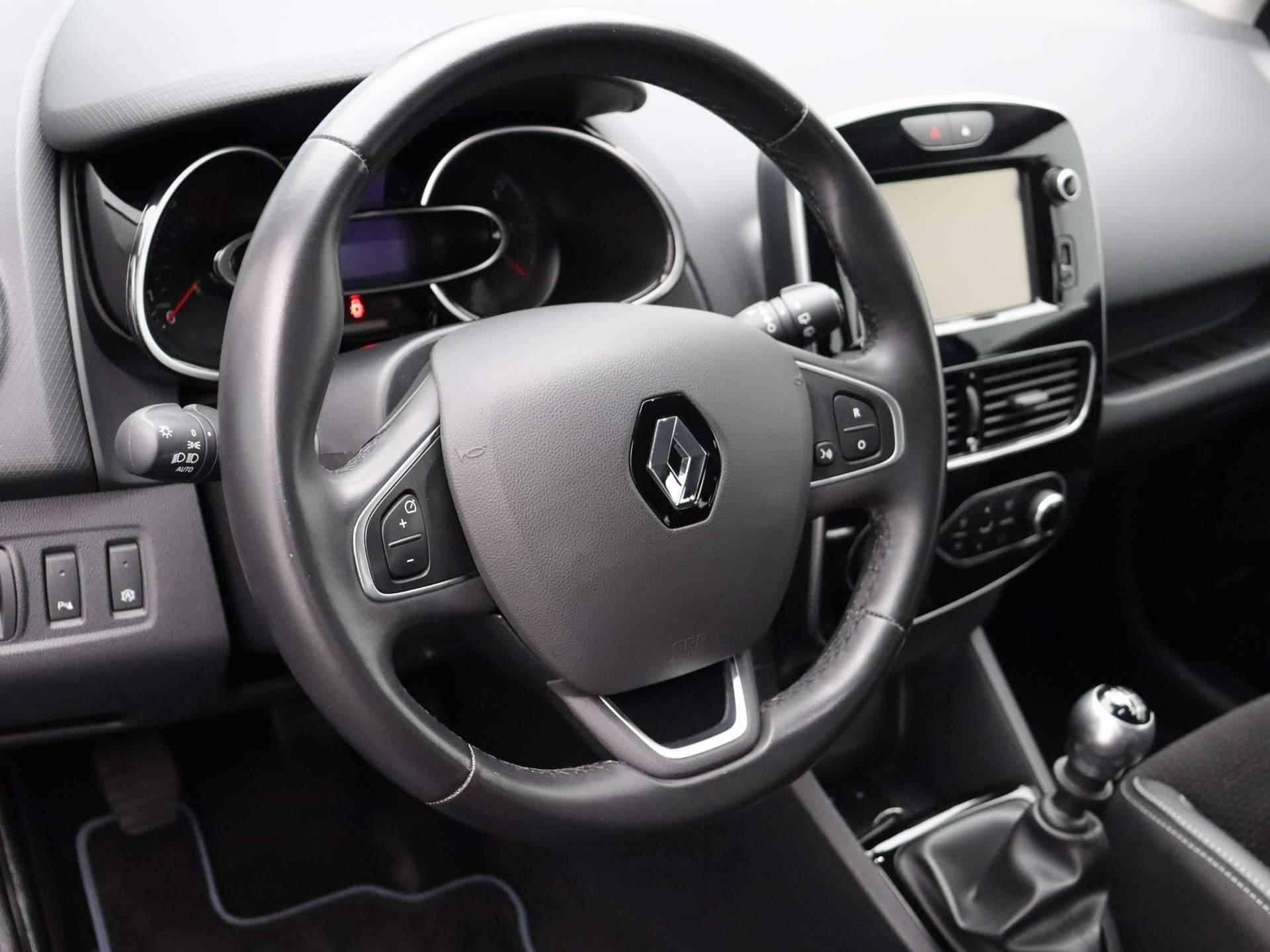 Renault Clio Estate TCe 120pk Intens | Navigatie | Slechts 49666km | Stoelverwarming | Cruise Control | - 17/42