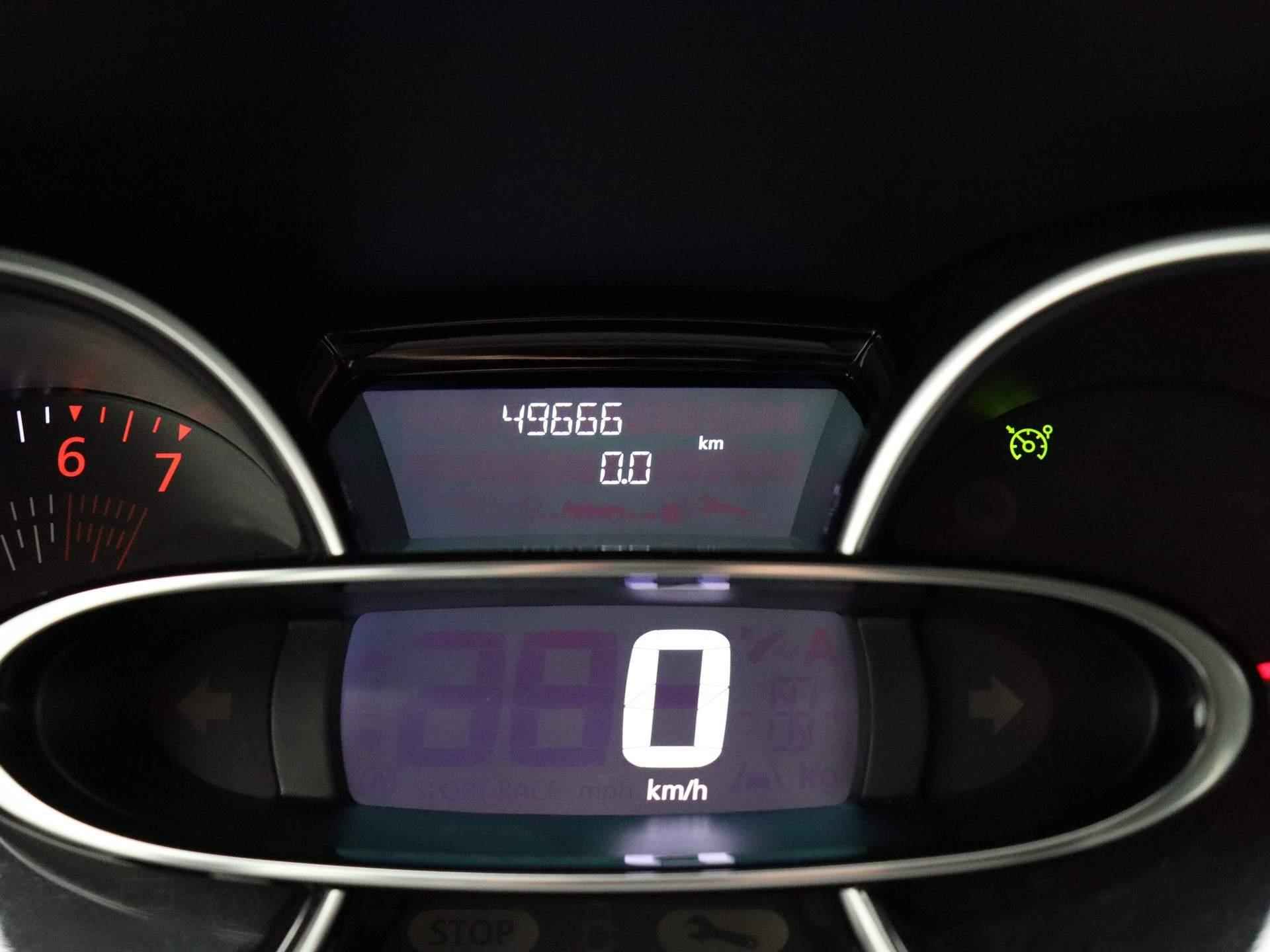 Renault Clio Estate TCe 120pk Intens | Navigatie | Slechts 49666km | Stoelverwarming | Cruise Control | - 35/42