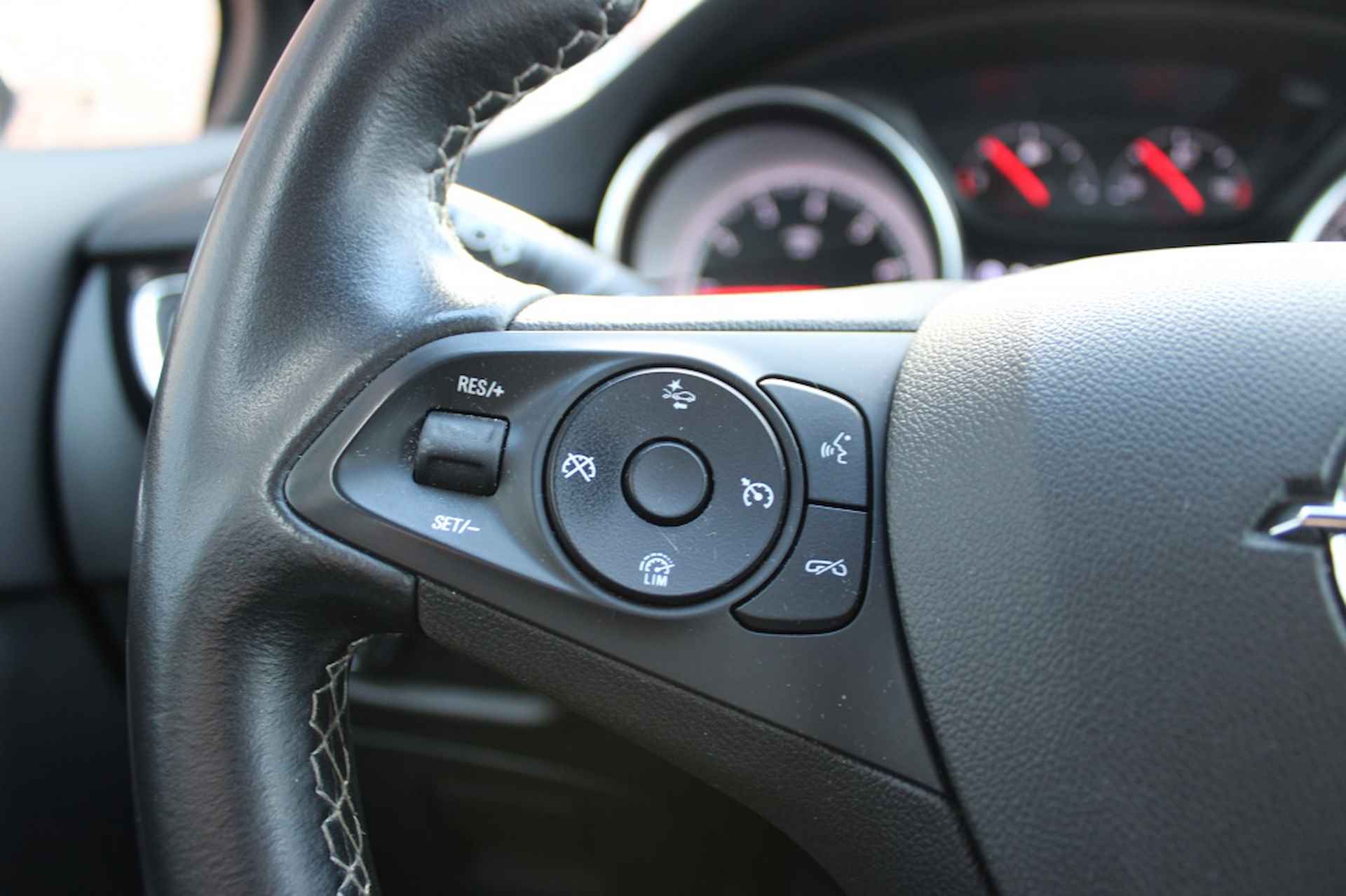 Opel Astra 1.0 Turbo Innovation - 27/33