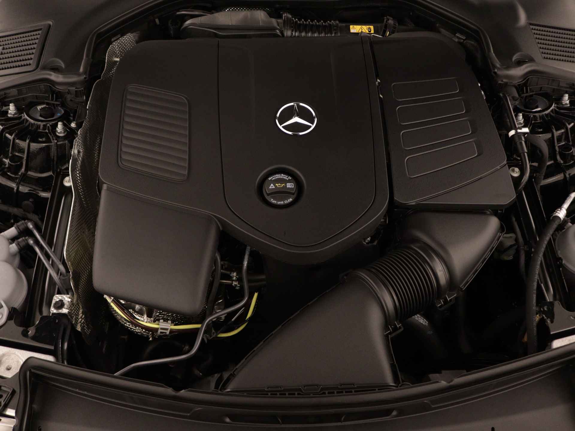 Mercedes-Benz CLE Cabriolet 200 AMG Line | Rijassistentiepakket Plus | Cabriolet comfortpakket | Memorypakket | Stoelventilatie/-verwarming vooraan | Burmester® 3D surround sound system | Winter pakket | Parkeerpakket met 360°-camera | - 37/43