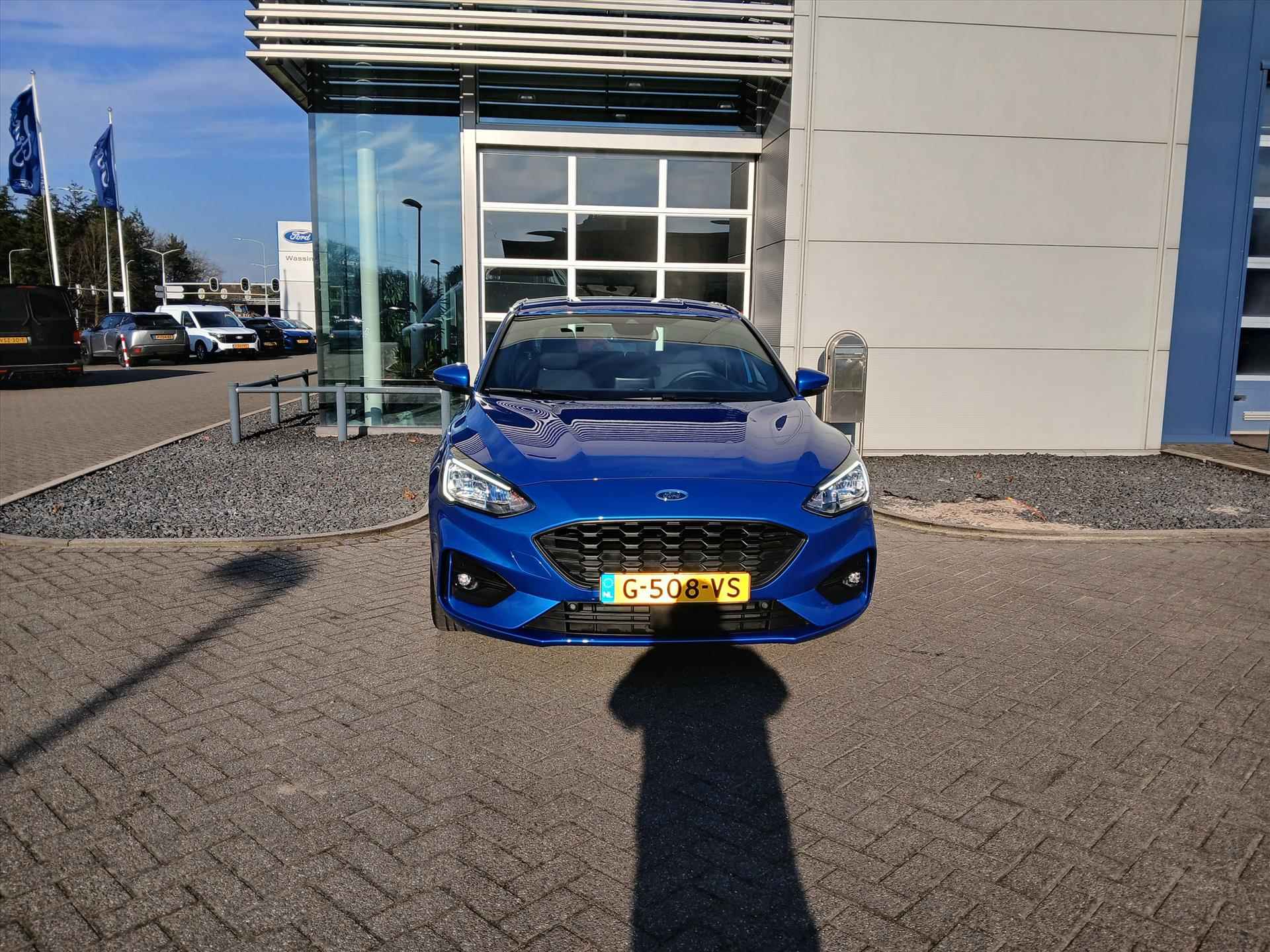 FORD Focus 1.0 EcoBoost 125pk ST-Line Business I Navigatie I Parkeersensoren V+A I Cruise Control I Climate Control - 2/27