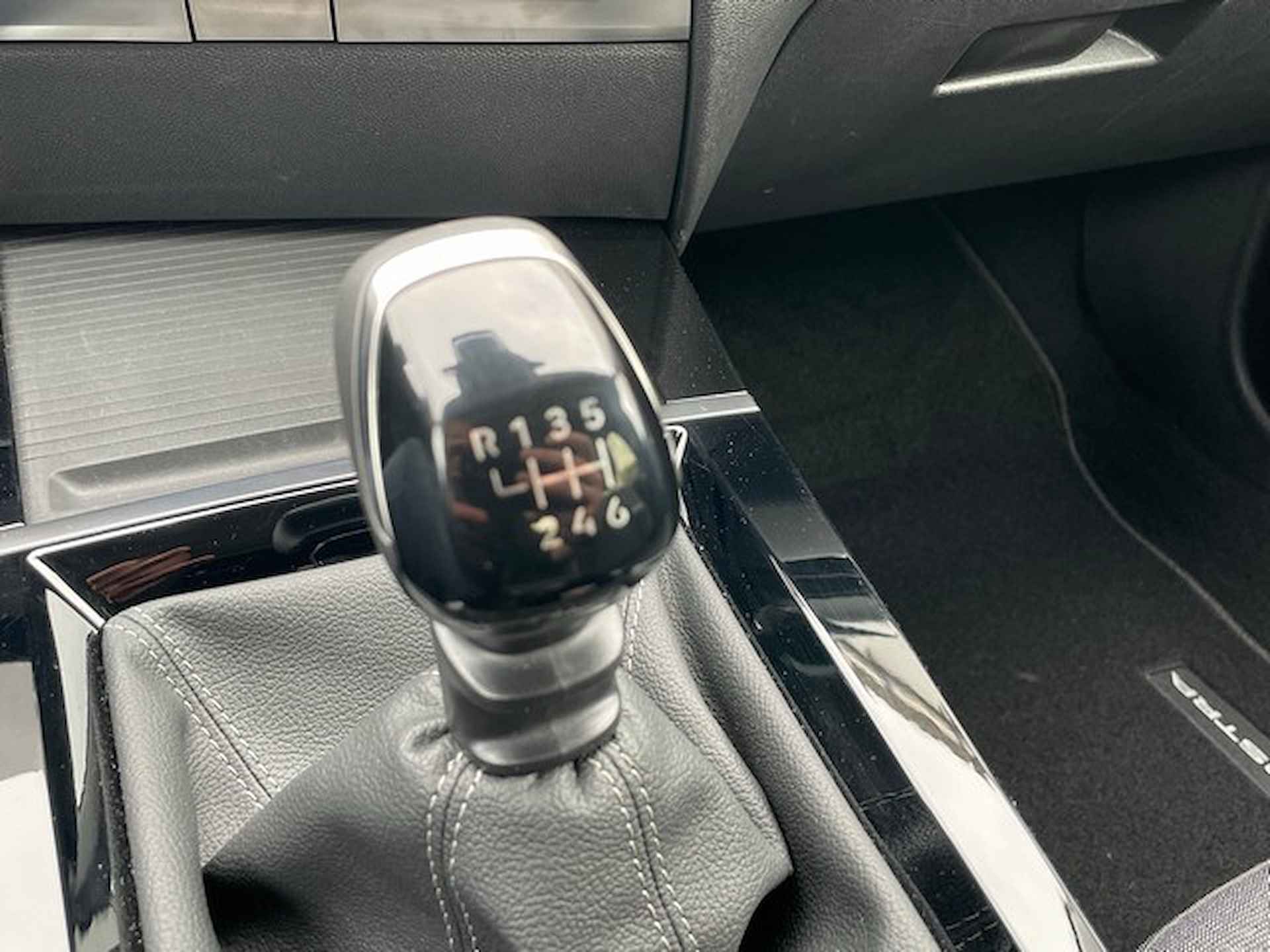 Opel Astra 1.2 Turbo Sport met AGR, Stoel/Stuurverwarming, Camera, LED, 17inch - 19/28