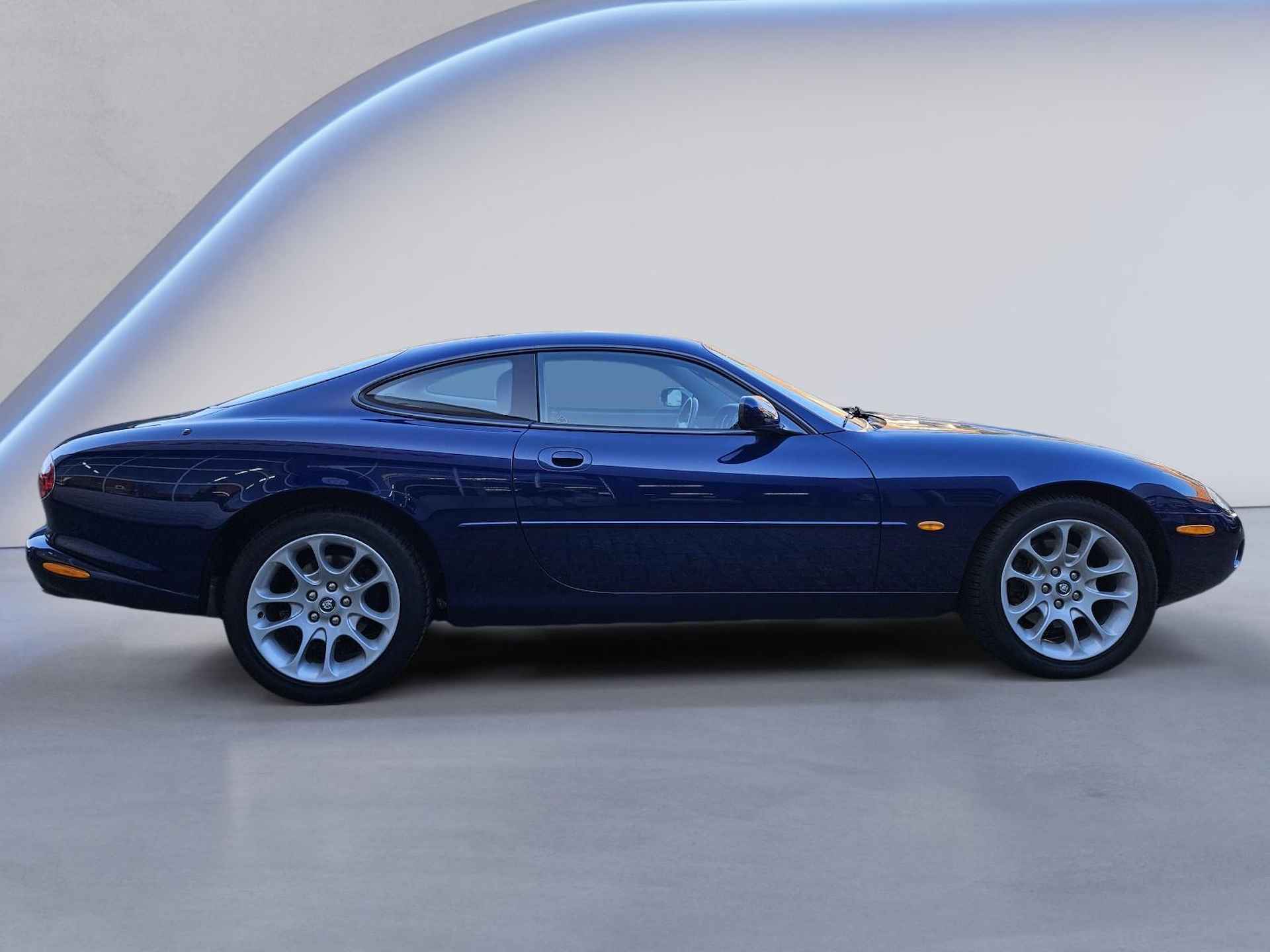 Jaguar XK8 4.2 V8 Coupé in zeer nette staat/lage km stand!/Elektr. stoel en stuurverstelling/Cruise&Clima Control/Stoelverwarming/Xenon/(MET GARANTIE*) - 5/28