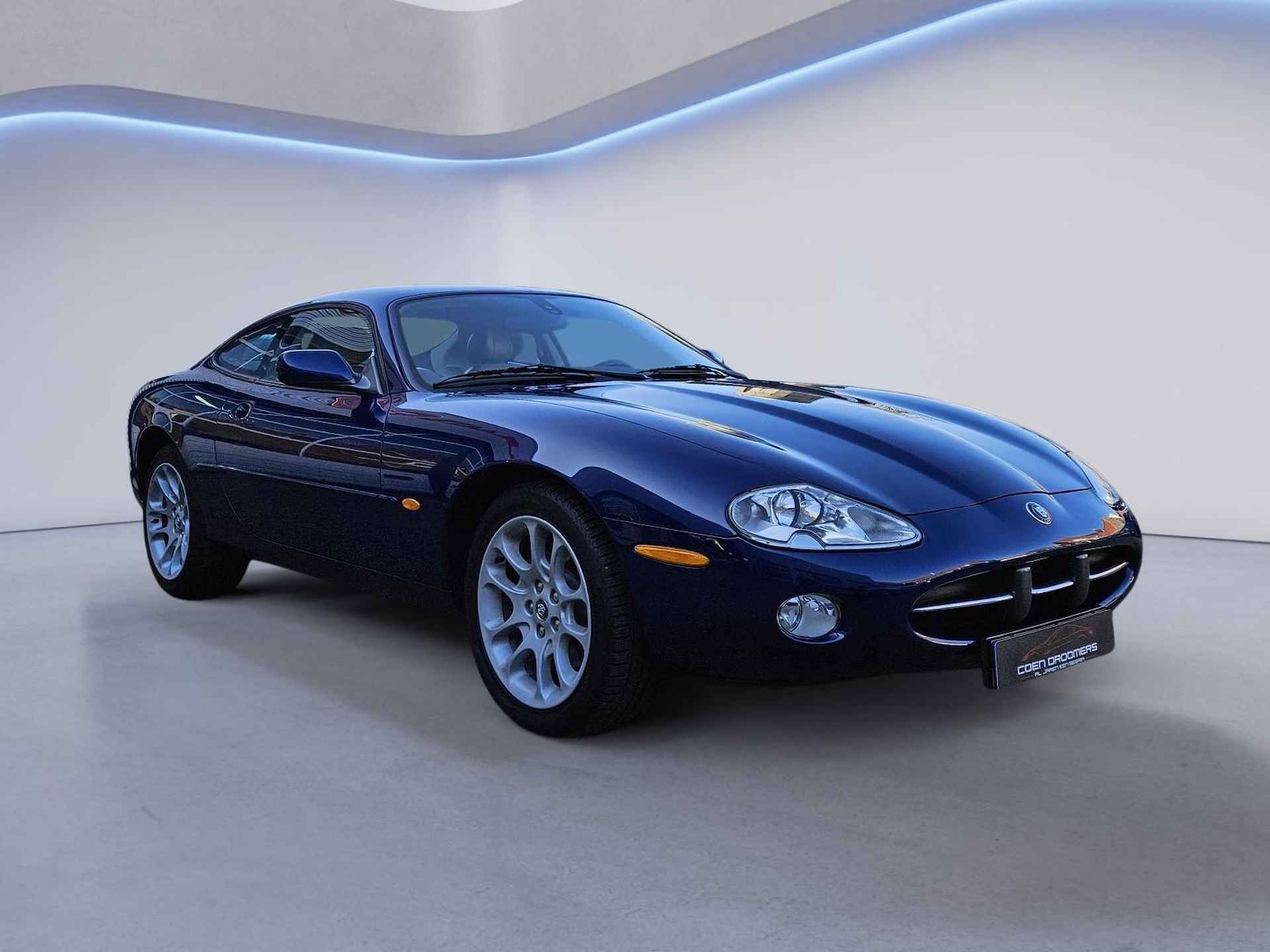 Jaguar XK8 4.2 V8 Coupé in zeer nette staat/lage km stand!/Elektr. stoel en stuurverstelling/Cruise&Clima Control/Stoelverwarming/Xenon/(MET GARANTIE*) - 6/28