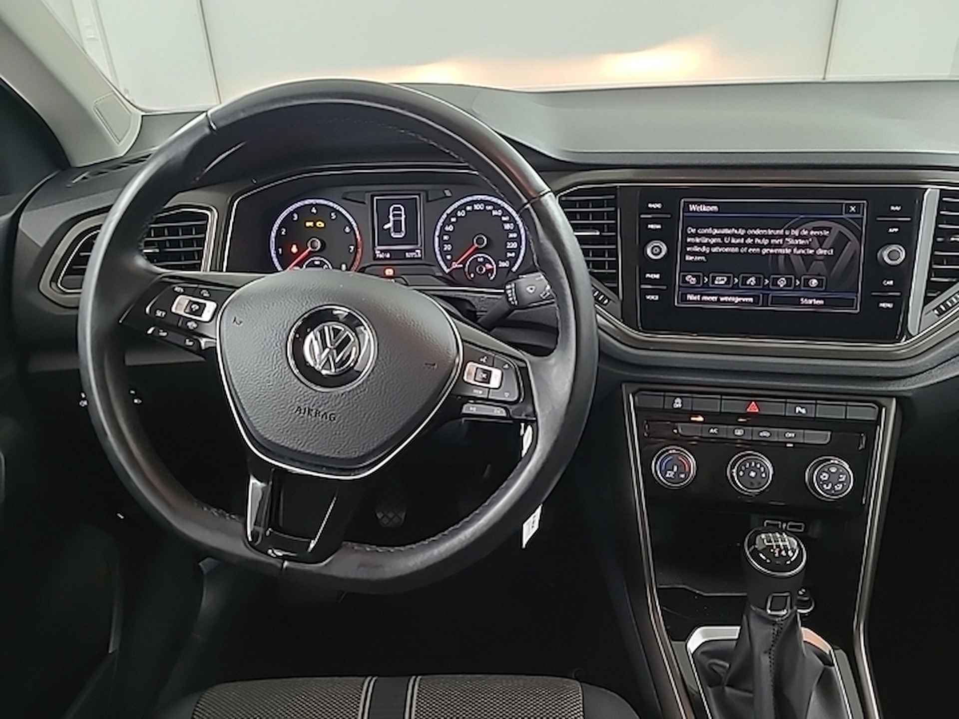 Volkswagen T-Roc 1.5 TSI Style (150 PK) 1e-Eigen, Keurig-Onderh, 12-Mnd-Bovag, Nl-Auto, Zwart-Parelmoer, Achterklep-Elecktrisch, Navigatie/Apple-Carplay/Android-Auto, Klasse-3 Alarm, Adaptieve-Cruisecontrol, - 9/24