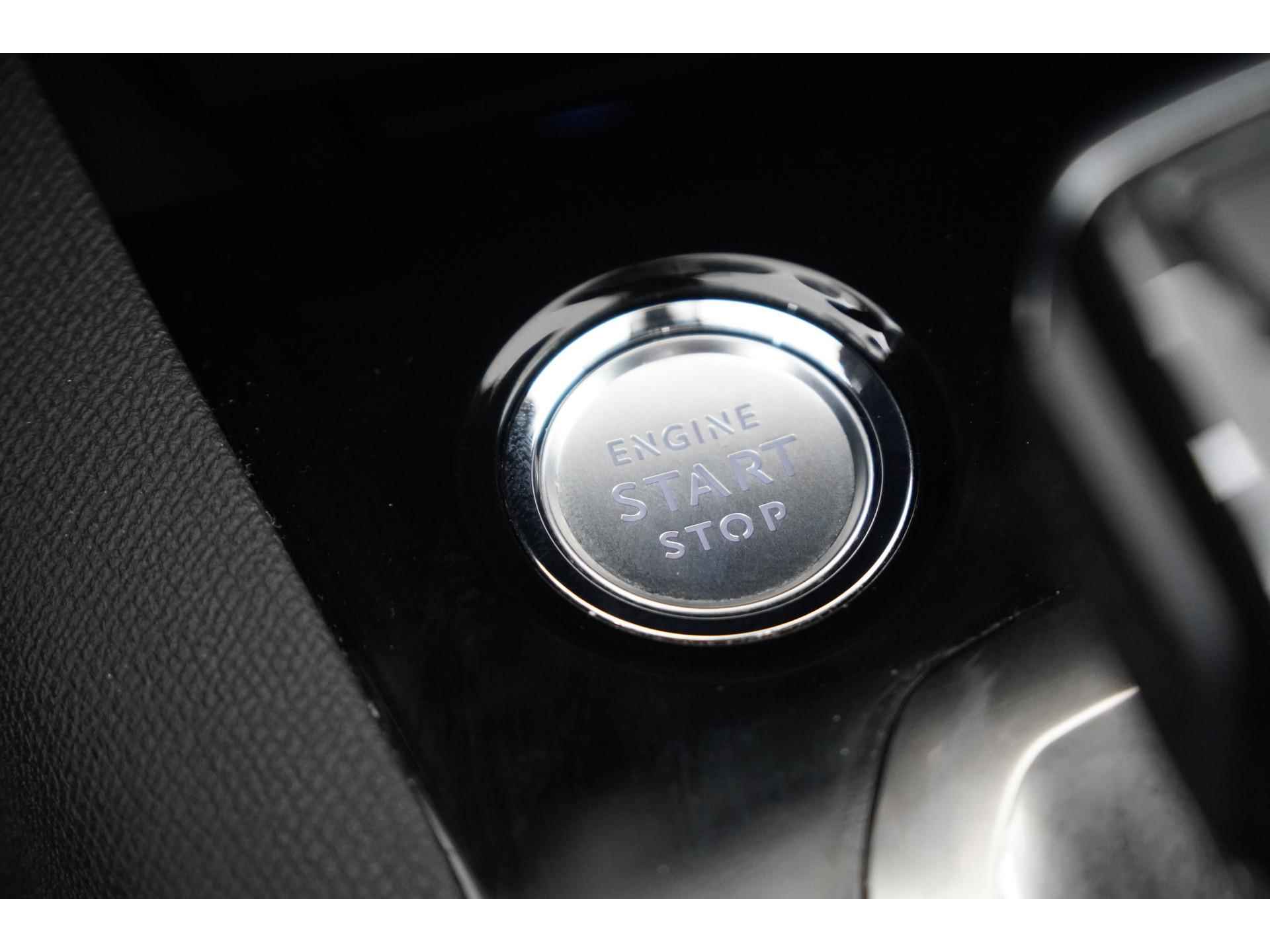 Peugeot 5008 1.6 PureTech Premium | 7 Persoons | Panoramadak | Leder | Trekhaak |  Zondag Open! - 12/46
