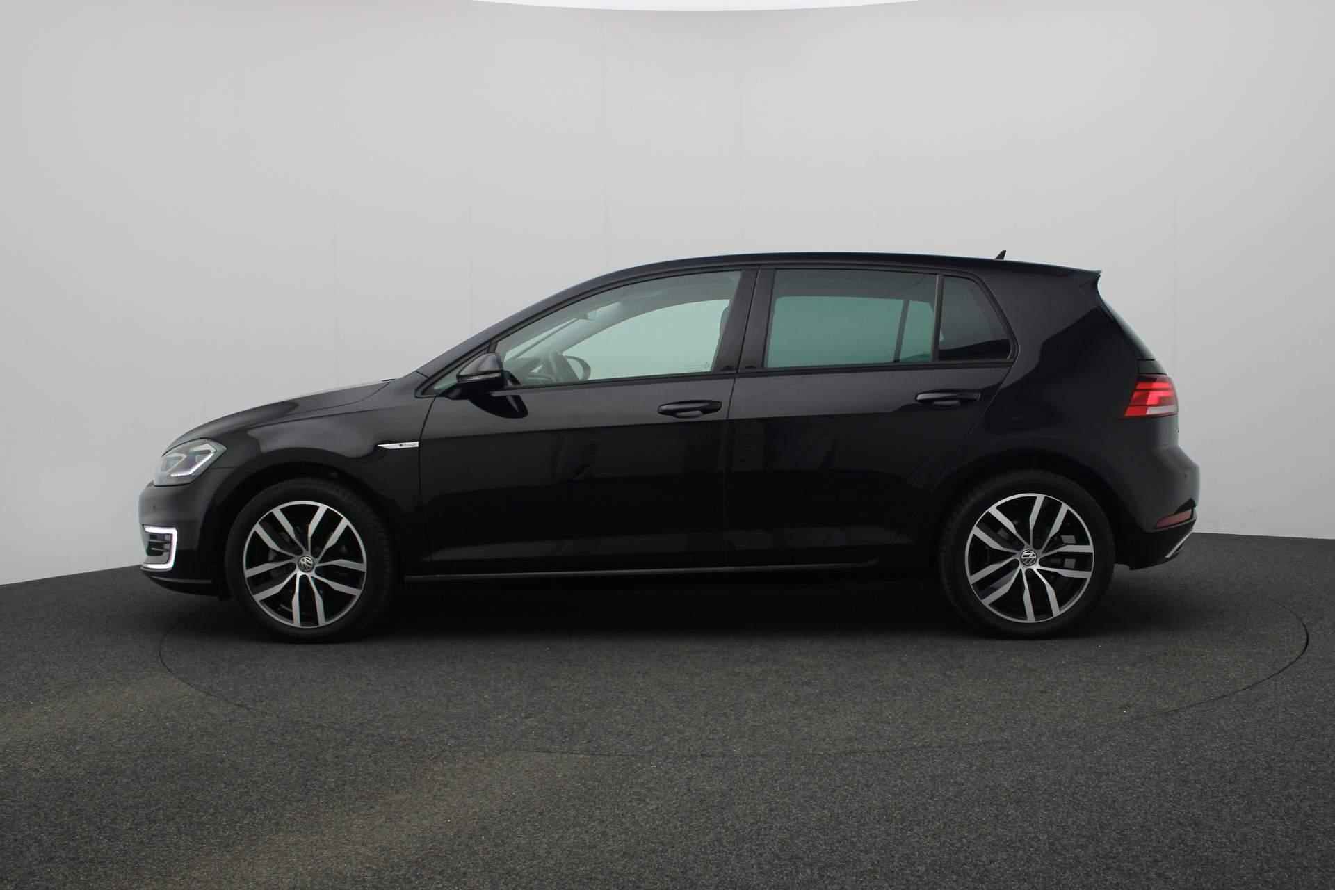 Volkswagen e-Golf 136PK | Navi | Parkeersensoren voor/achter | ACC - 15/34