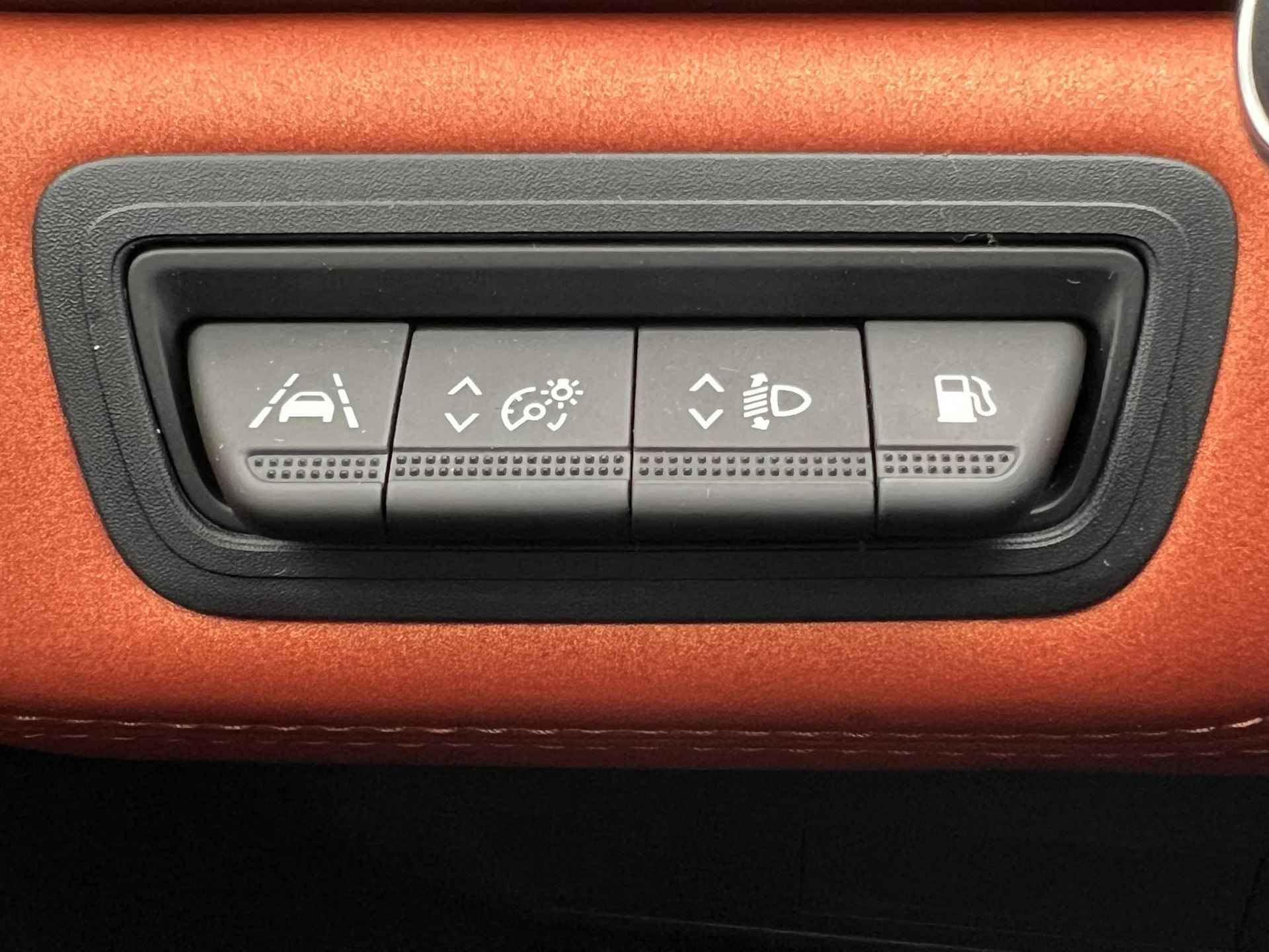 Renault Captur 1.6 E-Tech Plug-in Hybrid 160 Intens Automaat / Navigatie groot scherm / Camera / Apple Carplay Android Auto / - 11/57