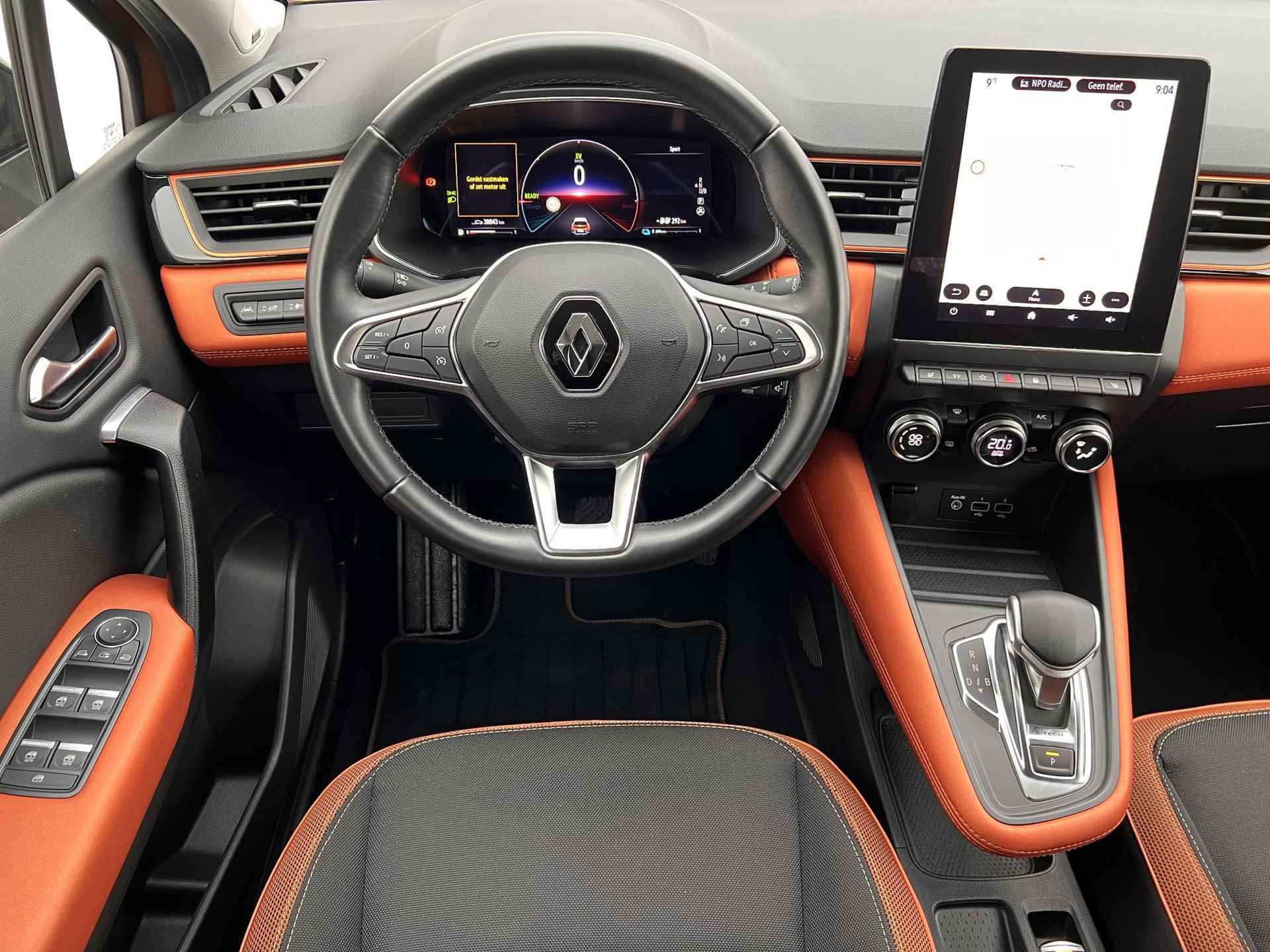 Renault Captur 1.6 E-Tech Plug-in Hybrid 160 Intens Automaat / Navigatie groot scherm / Camera / Apple Carplay Android Auto / - 40/57
