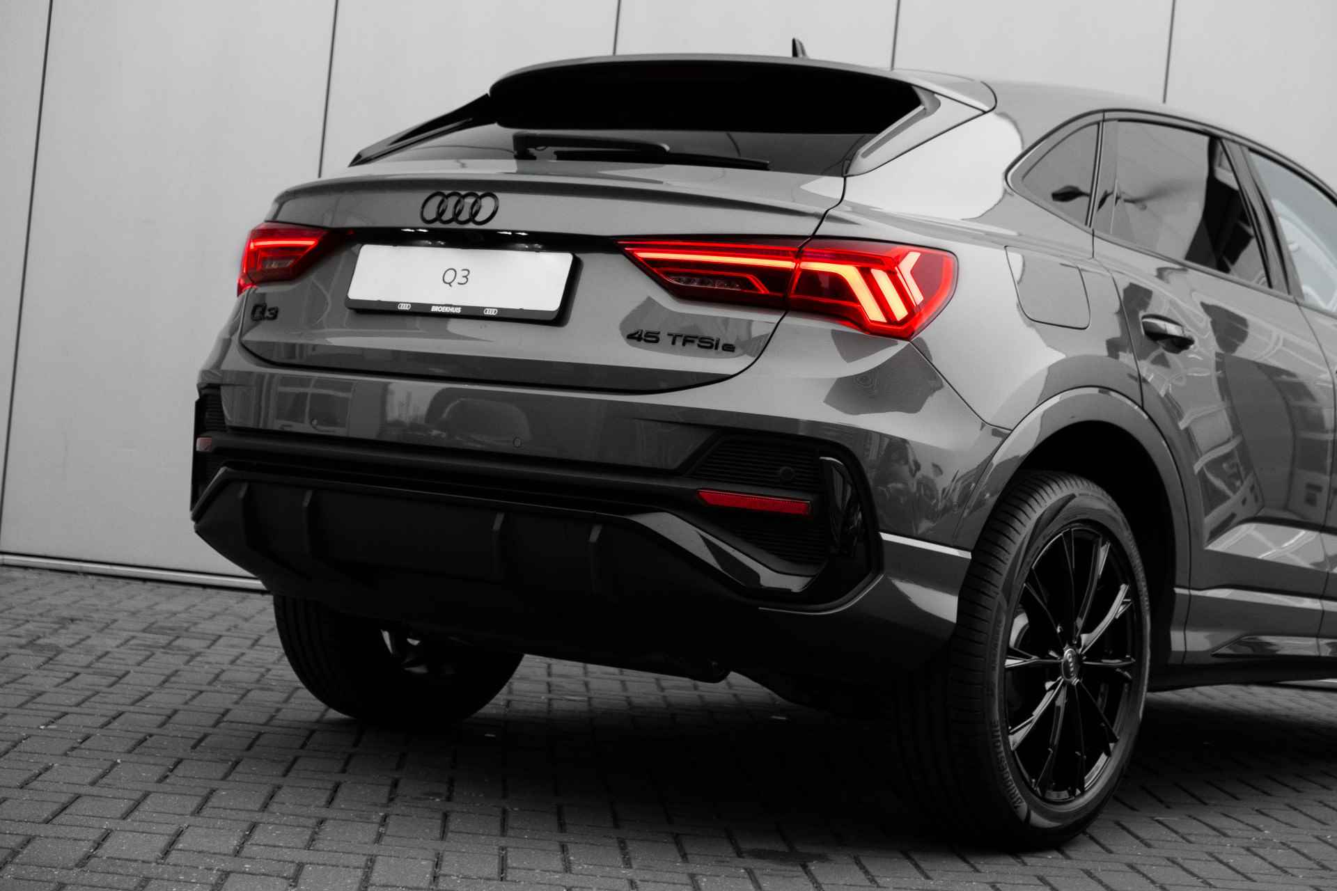 Audi Q3 Sportback 45 TFSI e S Edition - 21/56