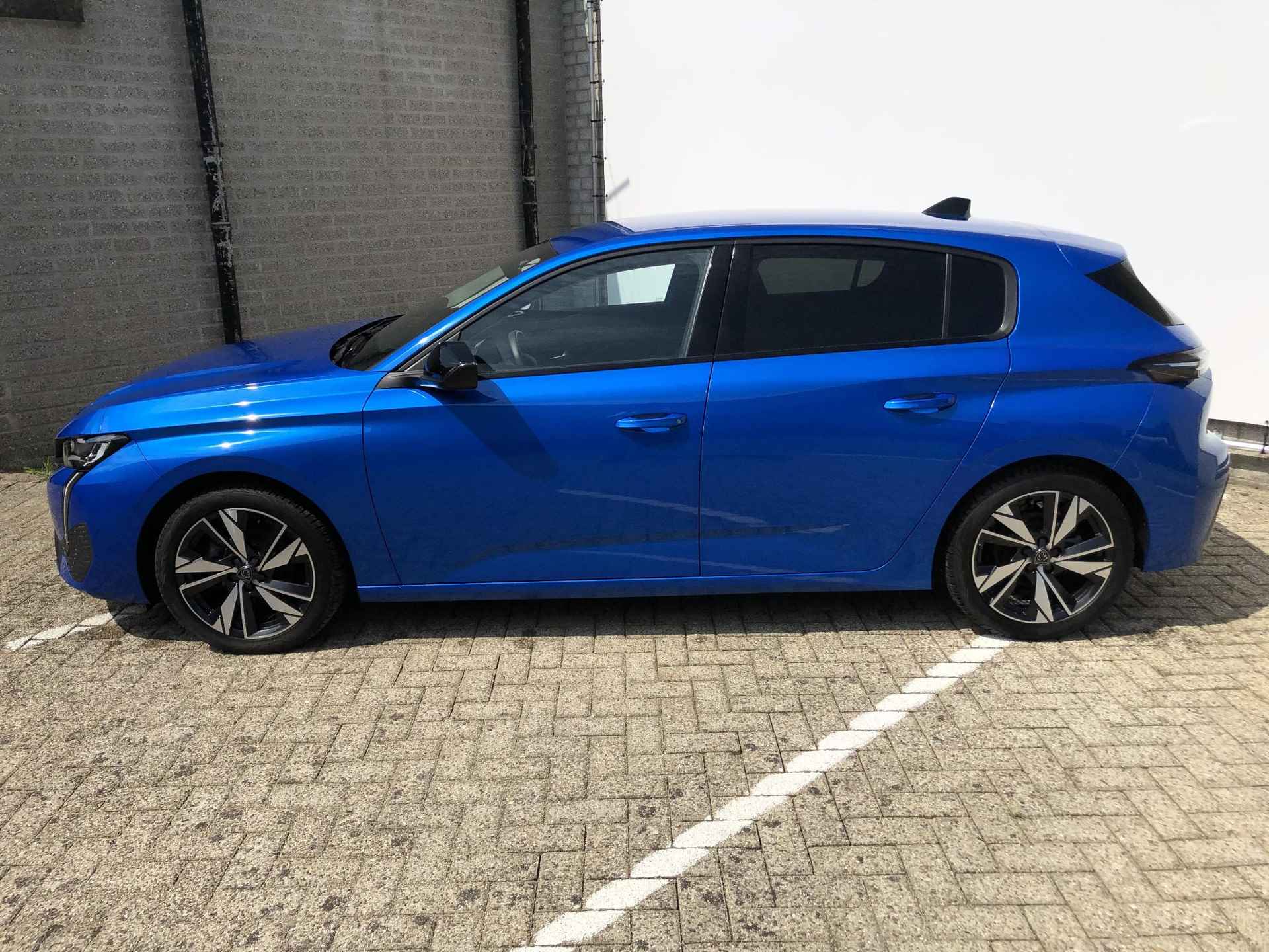 Peugeot 308 1.2 PureTech Allure | Camera | Navigatie | Cruise Control | Climate Control | Getint Glas - 2/23