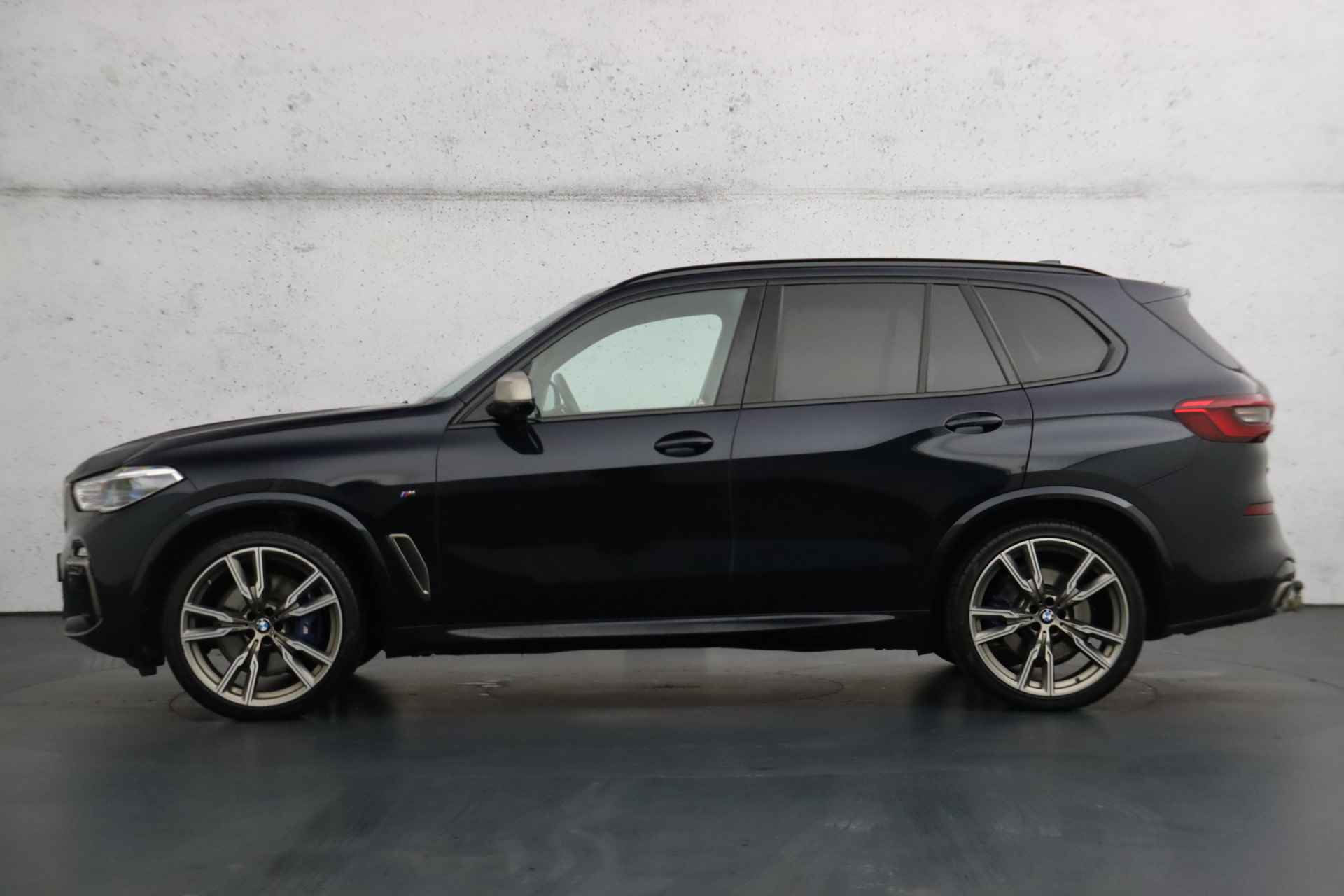 BMW X5 M50i M-Sport | Panoramadak | Full options | Soft close | Trekhaak | Massagestoelen - 7/36