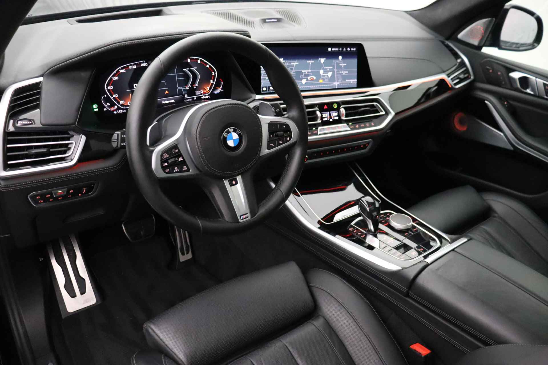 BMW X5 M50i M-Sport | Panoramadak | Full options | Soft close | Trekhaak | Massagestoelen - 11/36