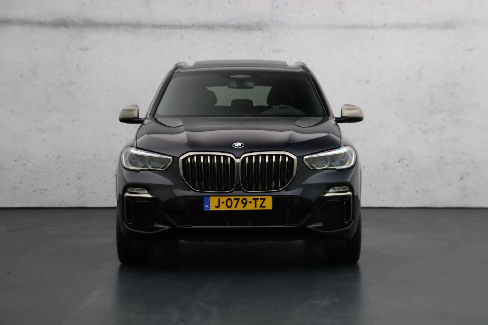 BMW X5 M50i M-Sport | Panoramadak | Full options | Soft close | Trekhaak | Massagestoelen - 16/36