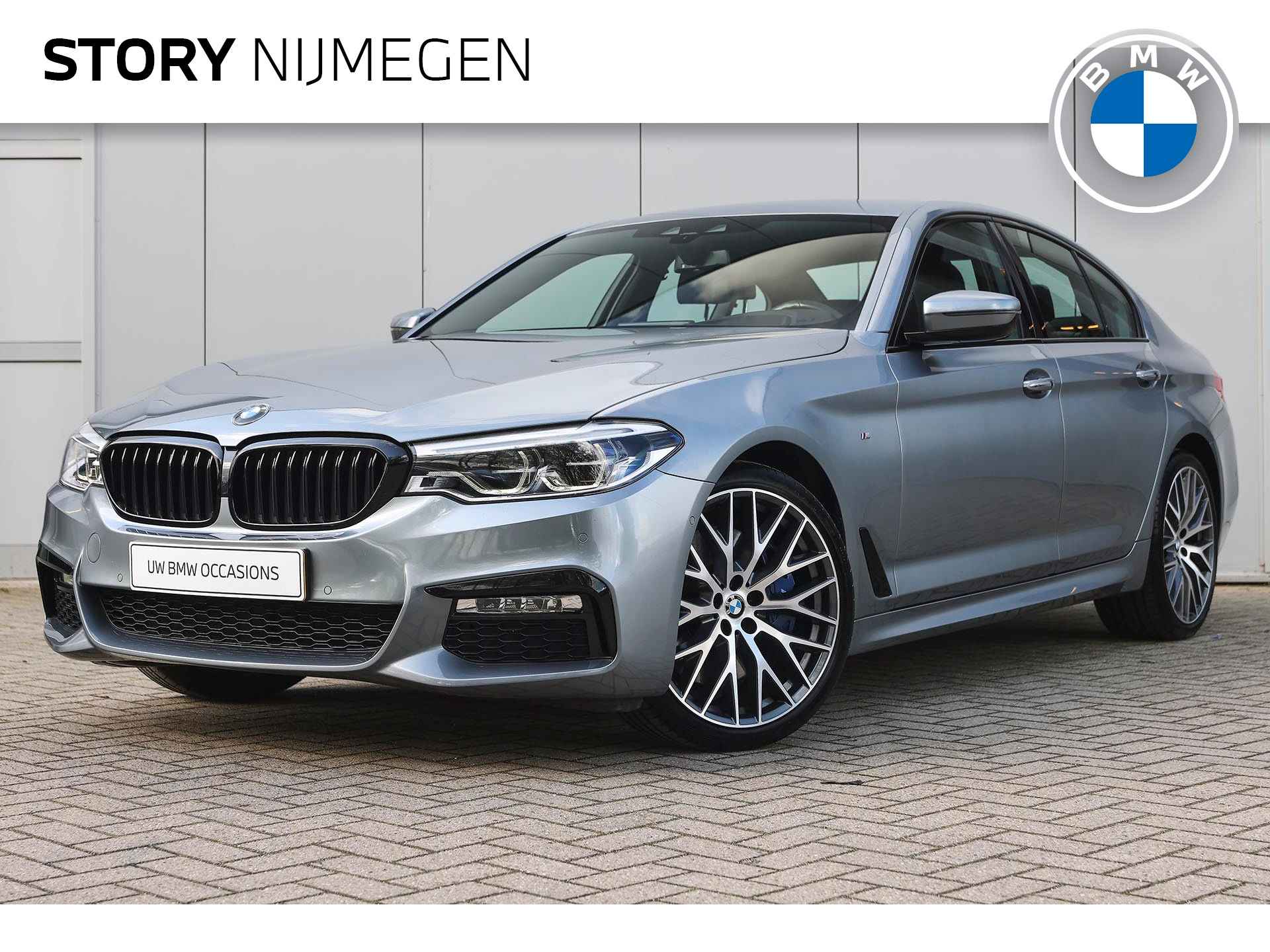BMW 5 Serie 540i High Executive M Sport Automaat / Adaptieve LED / Achteruitrijcamera / Stoelventilatie / Soft Close / Adaptief onderstel / Head-Up / Apple CarPlay - 1/36