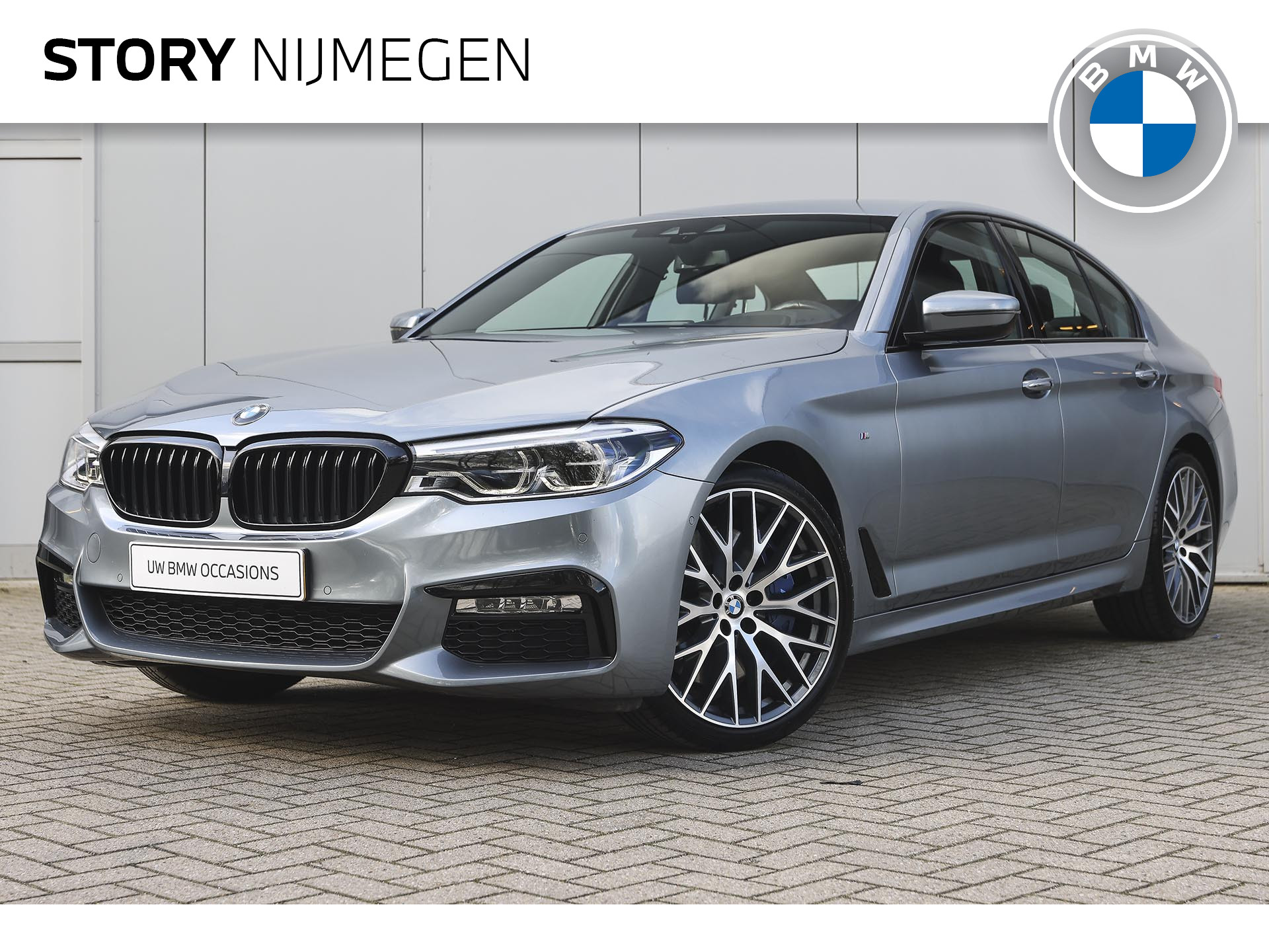 BMW 5 Serie 540i High Executive M Sport Automaat / Adaptieve LED / Achteruitrijcamera / Stoelventilatie / Soft Close / Adaptief onderstel / Head-Up / Apple CarPlay