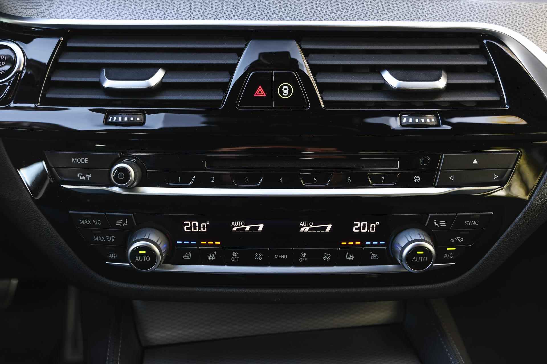 BMW 5 Serie 540i High Executive M Sport Automaat / Adaptieve LED / Achteruitrijcamera / Stoelventilatie / Soft Close / Adaptief onderstel / Head-Up / Apple CarPlay - 21/36