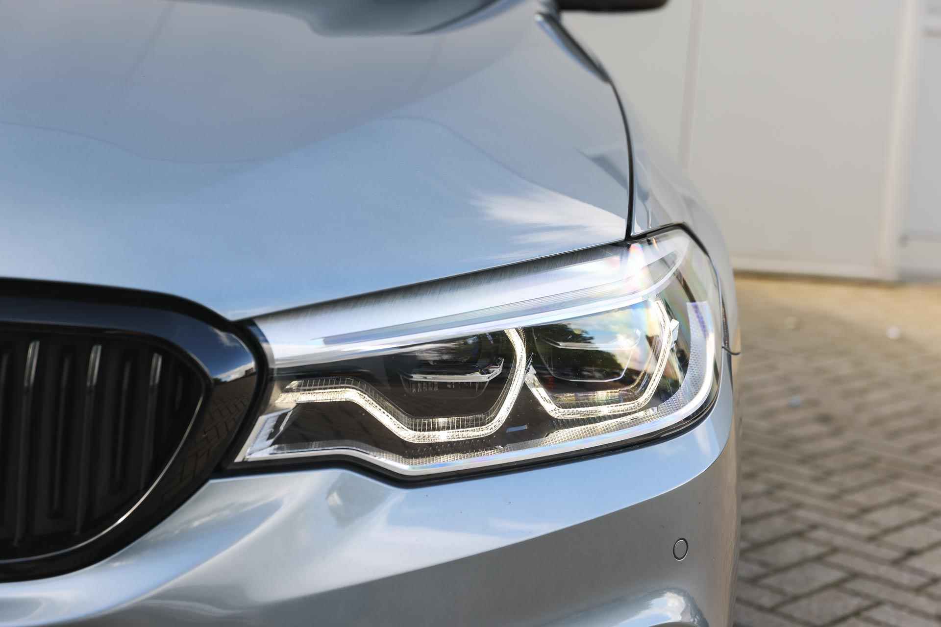 BMW 5 Serie 540i High Executive M Sport Automaat / Adaptieve LED / Achteruitrijcamera / Stoelventilatie / Soft Close / Adaptief onderstel / Head-Up / Apple CarPlay - 32/36