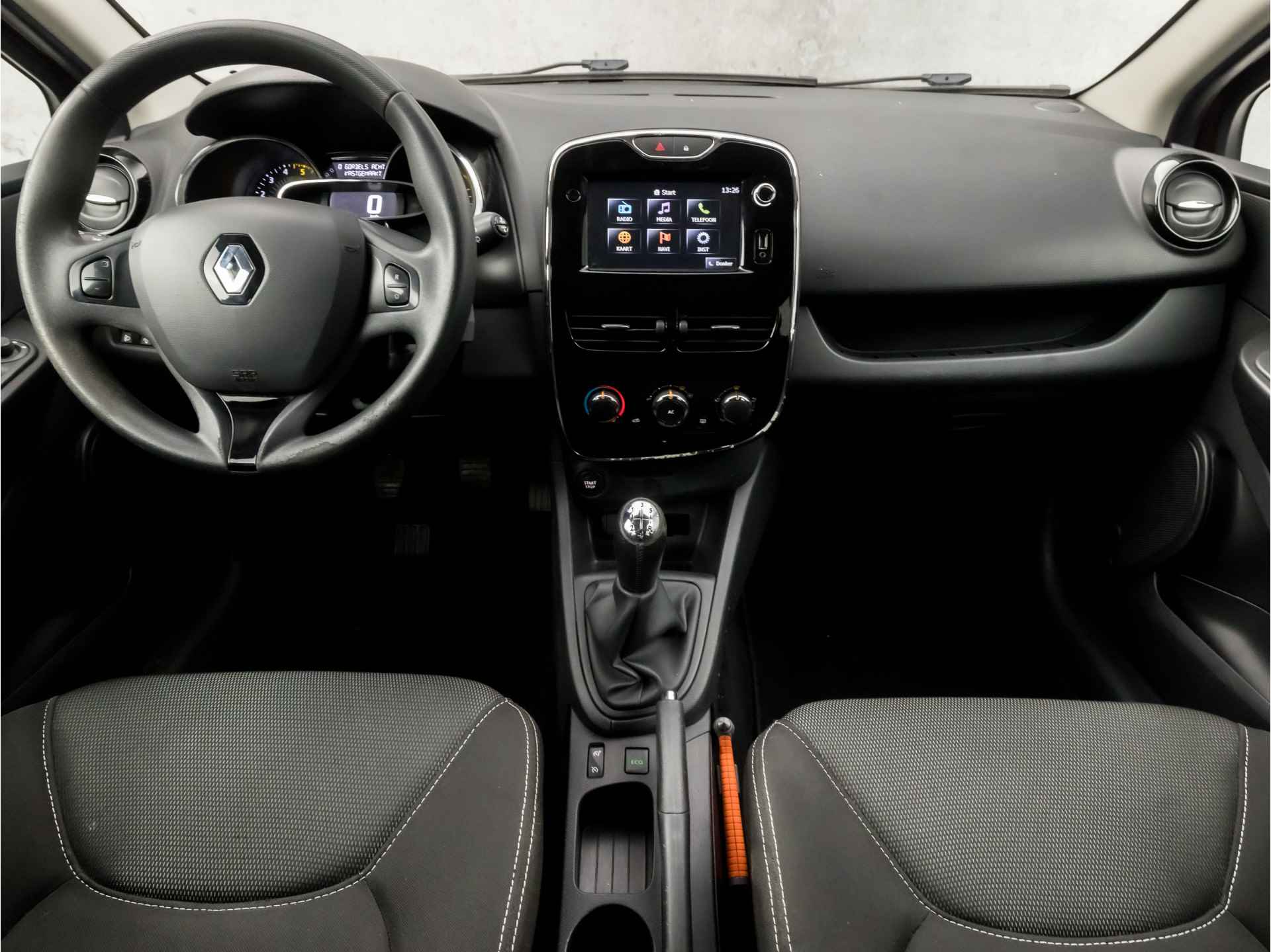 Renault Clio Estate 1.5 dCi Design (NAVIGATIE, AIRCO, CRUISE, SPORTSTOELEN, ELEKT PAKKET, NIEUWE APK, NIEUWSTAAT) - 6/33