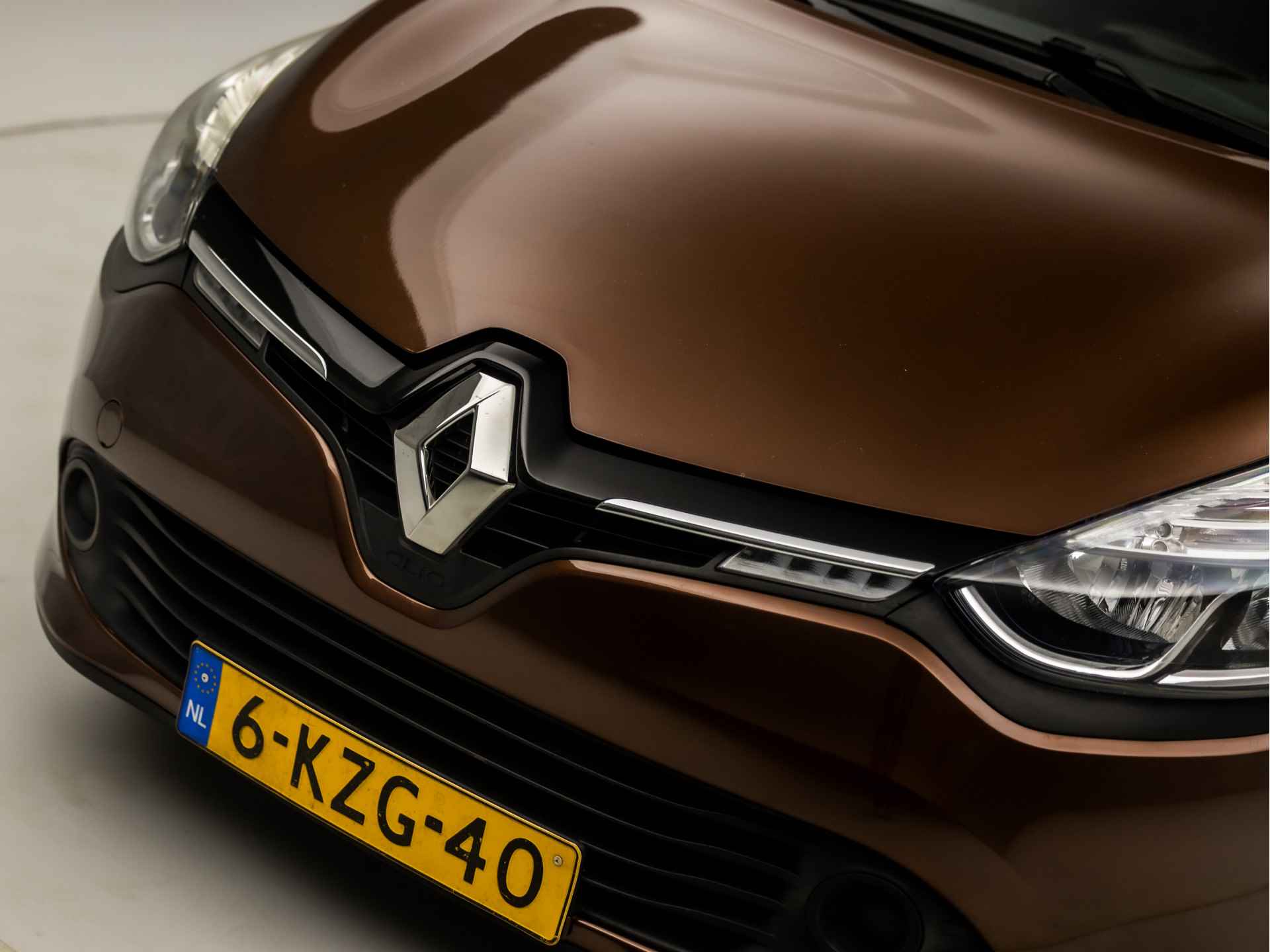 Renault Clio Estate 1.5 dCi Design (NAVIGATIE, AIRCO, CRUISE, SPORTSTOELEN, ELEKT PAKKET, NIEUWE APK, NIEUWSTAAT) - 15/33