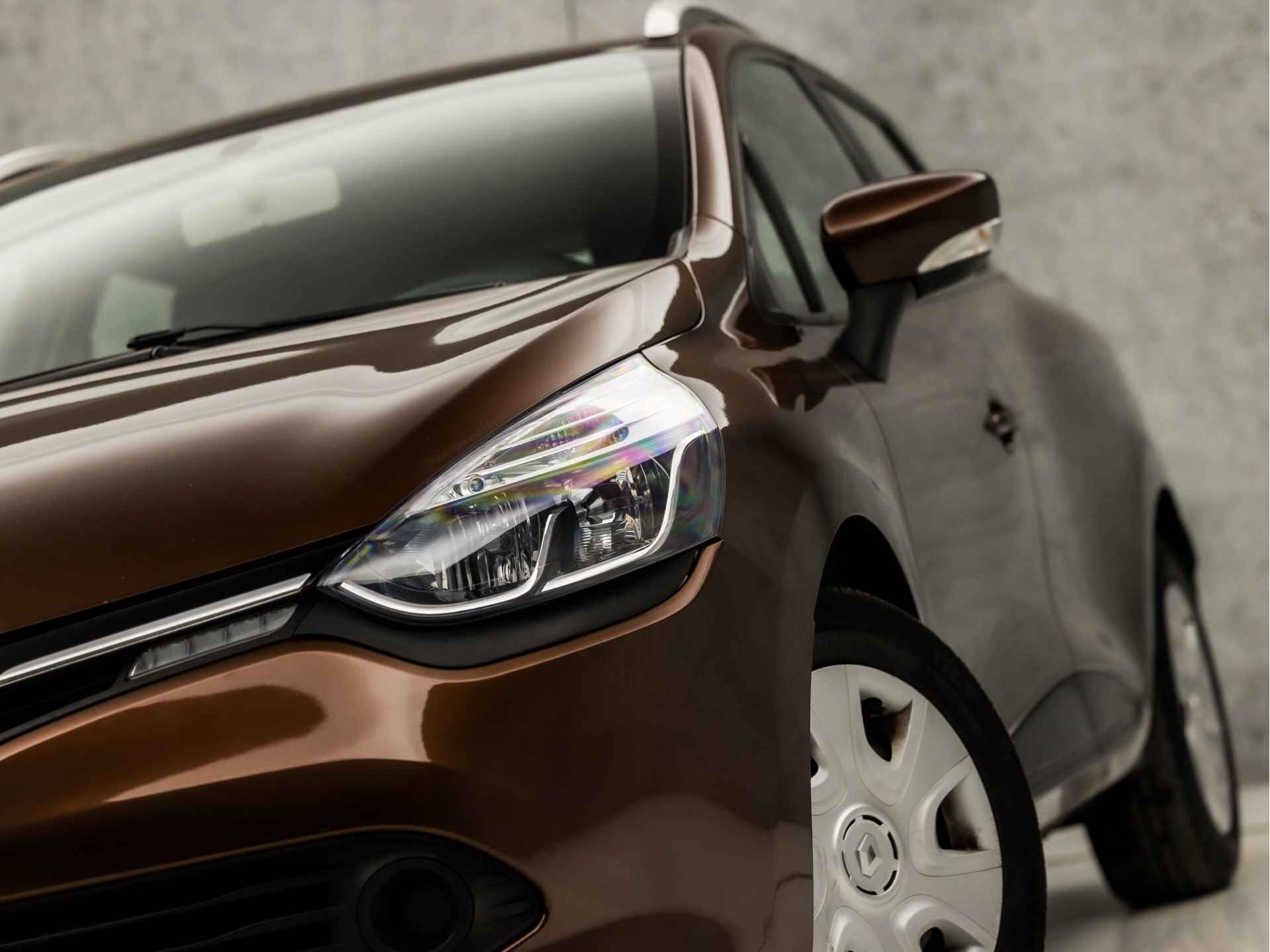 Renault Clio Estate 1.5 dCi Design (NAVIGATIE, AIRCO, CRUISE, SPORTSTOELEN, ELEKT PAKKET, NIEUWE APK, NIEUWSTAAT) - 29/33