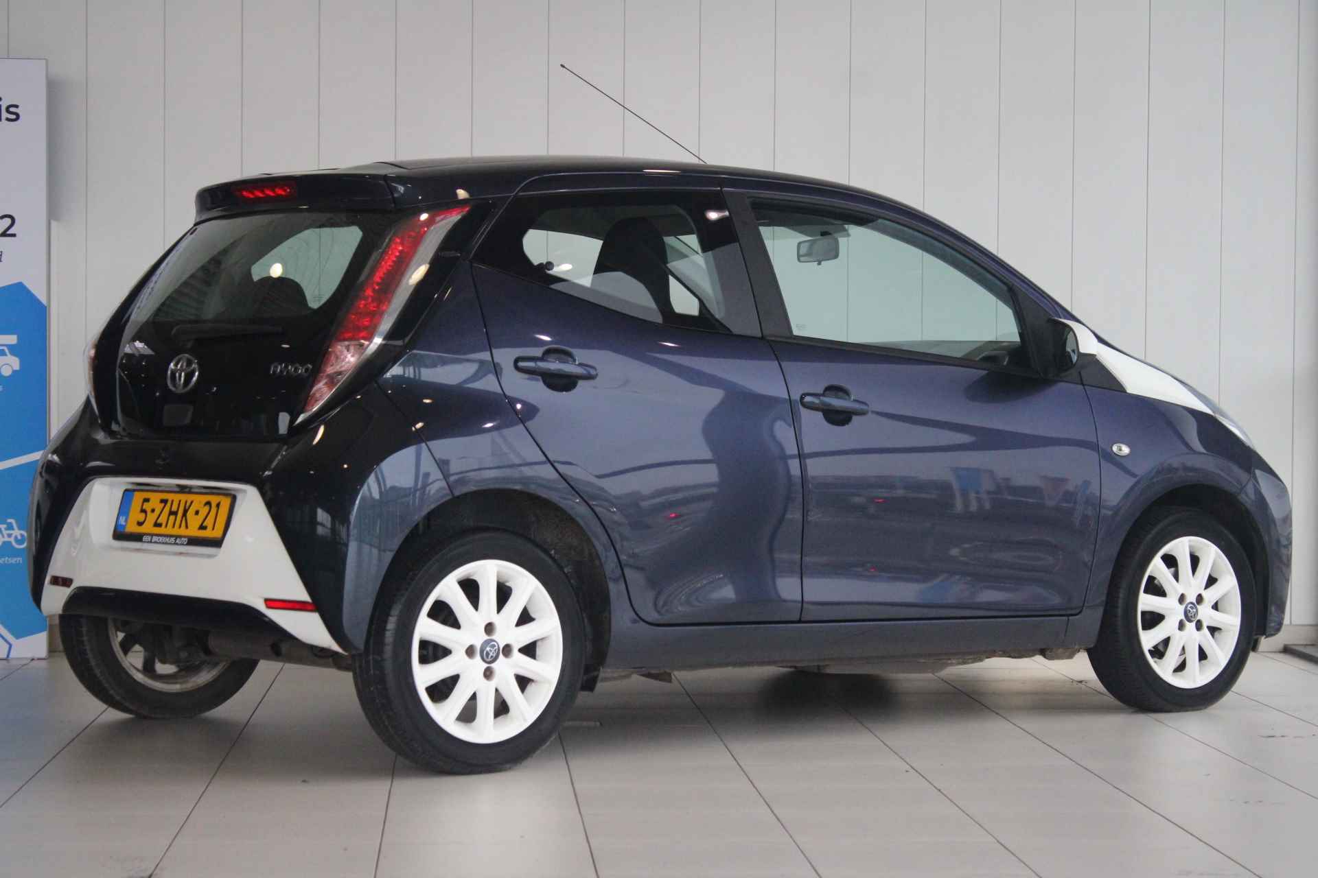 Toyota Aygo X-Play - 5/22