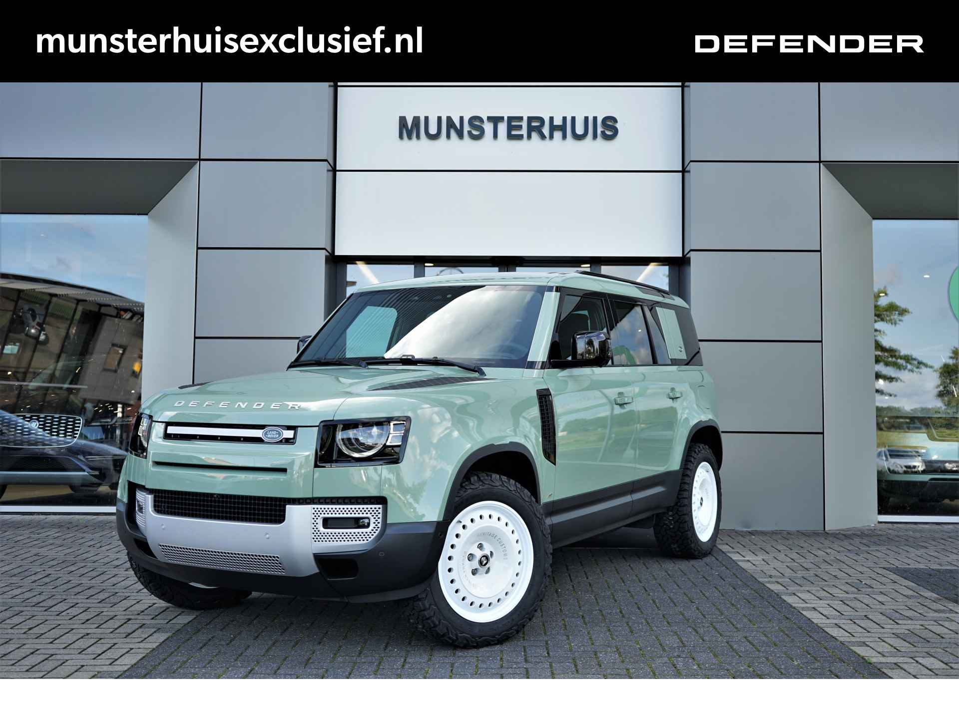 Land Rover Defender 2.0 P400e 110 75 Edition AWD | Limited Edition | 20" Heritage Customs wielen | Demo | - 1/43