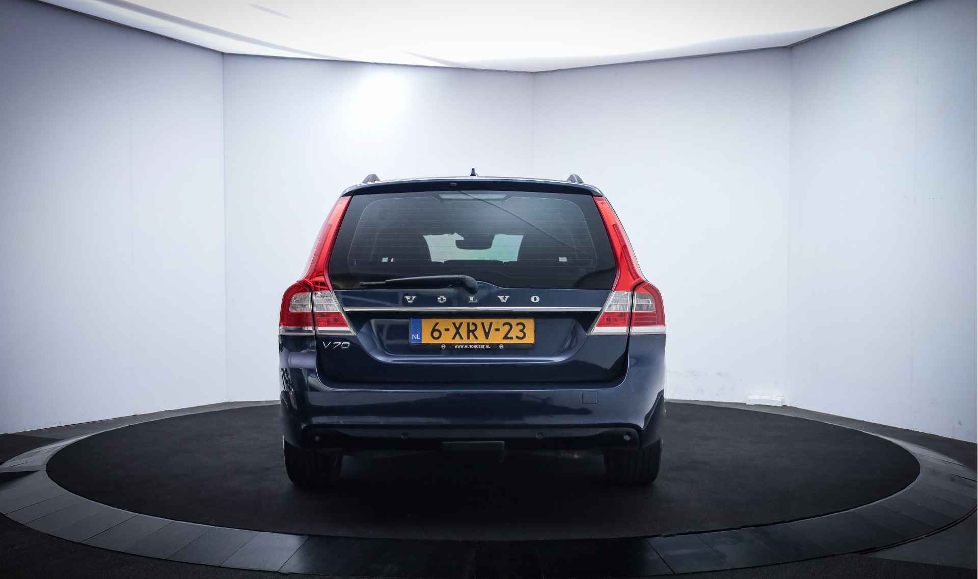 Volvo V70 1.6 D2 Momentum LEDER/NAVI/CLIMA/STOELVERW./AFN TREKHAAK/BLUETOOTH/PDC/LMV - 6/26