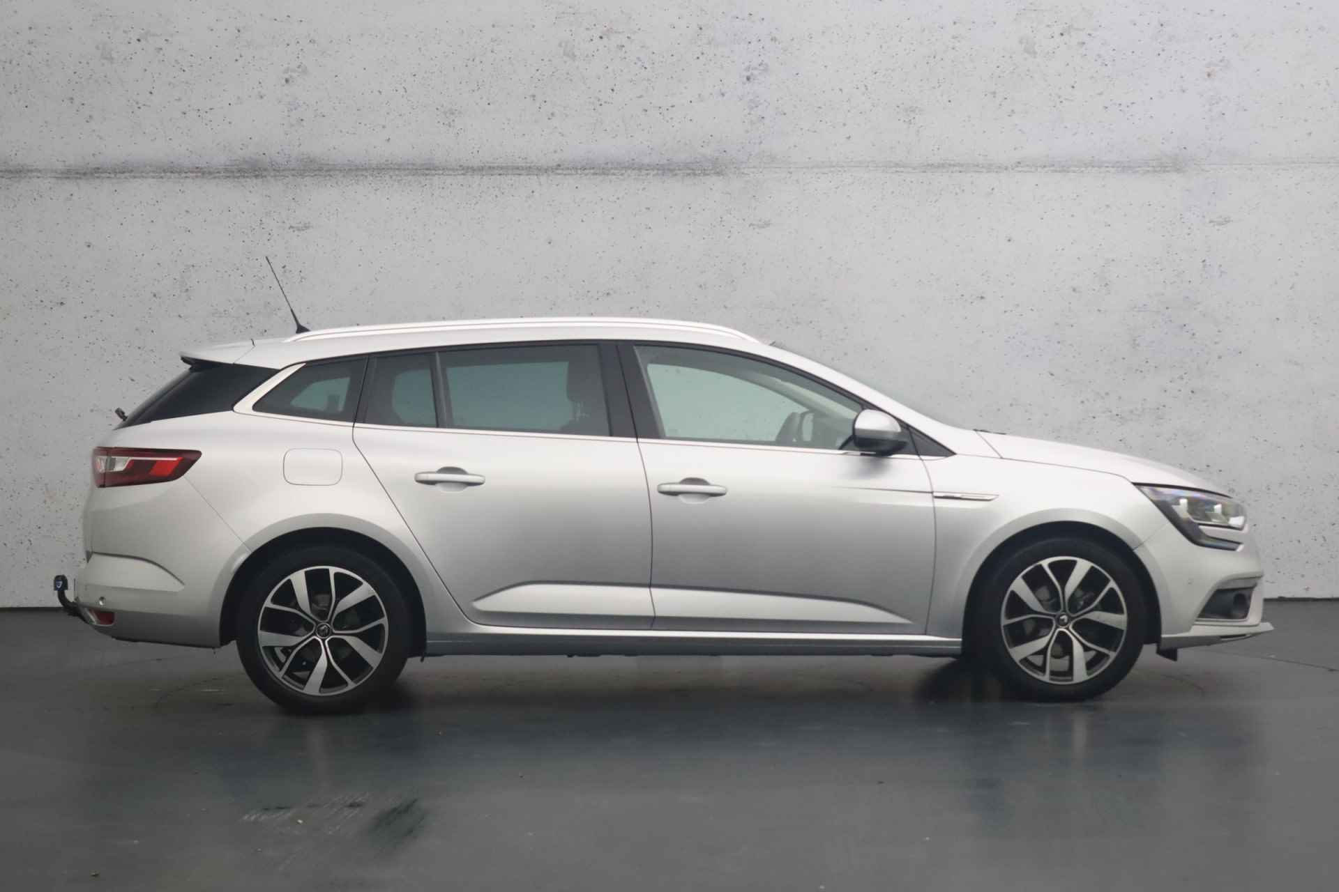 Renault Mégane Estate 1.3 TCe Bose | Camera | Airco | Apple Carplay | Cruise control | Navigatie | Parkeersensoren - 24/29