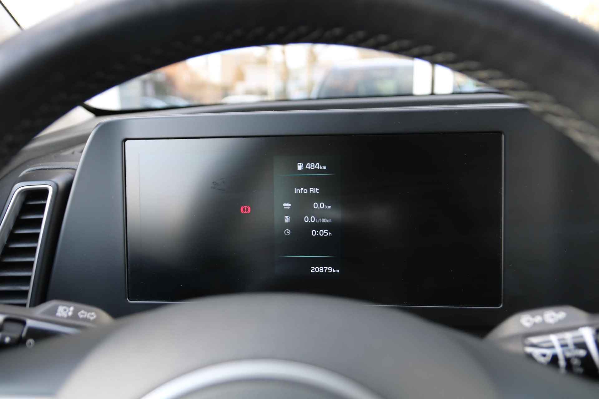 Kia Sportage 1.6 T-GDi MHEV DynamicLine | Airco | Camera | Stuurverwarming | Stoelverwarming | LM Velgen | Parkeersensor voor en achter | Cruise Control | Android auto / Apple Carplay | - 20/27