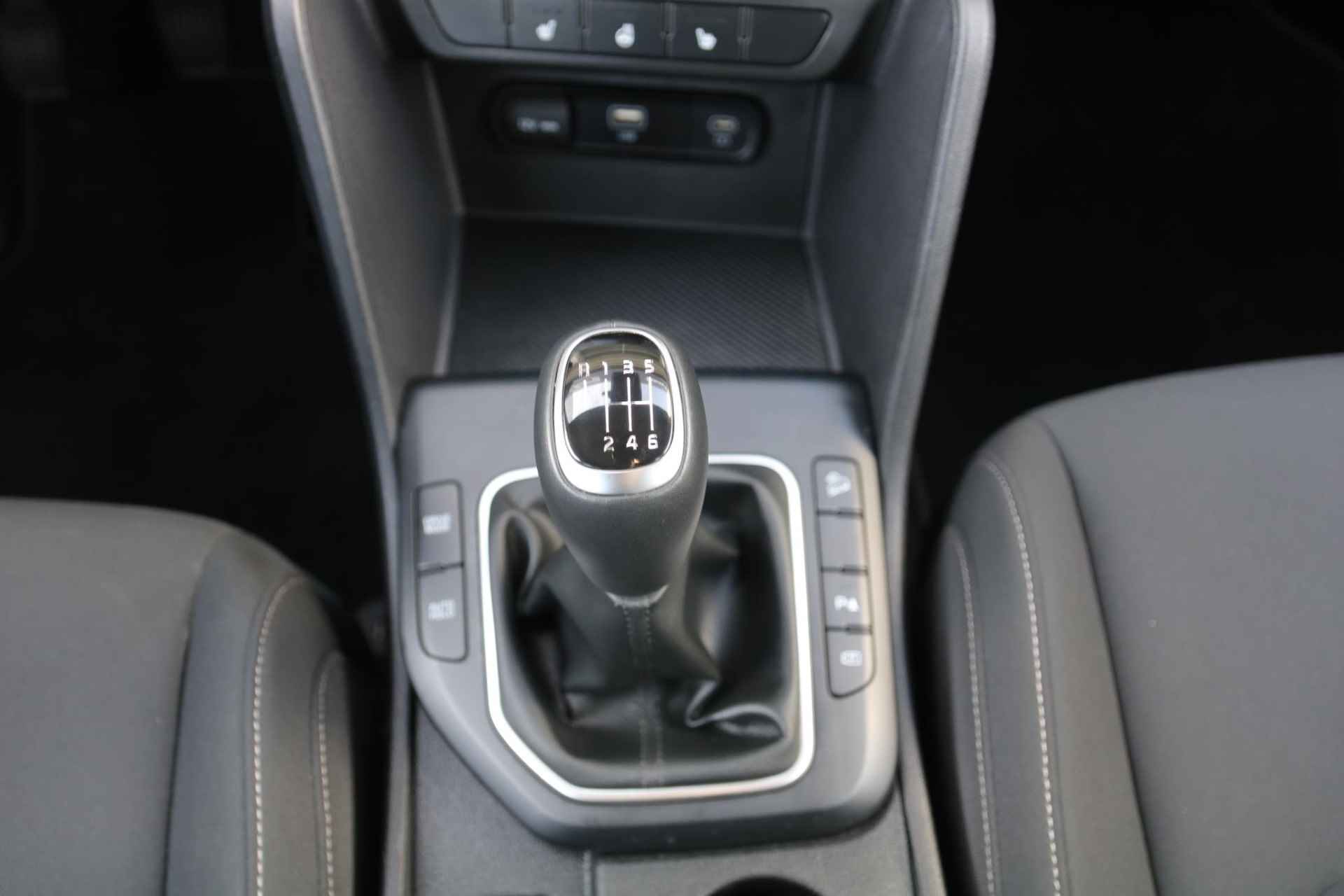 Kia Sportage 1.6 T-GDi MHEV DynamicLine | Airco | Camera | Stuurverwarming | Stoelverwarming | LM Velgen | Parkeersensor voor en achter | Cruise Control | Android auto / Apple Carplay | - 24/27