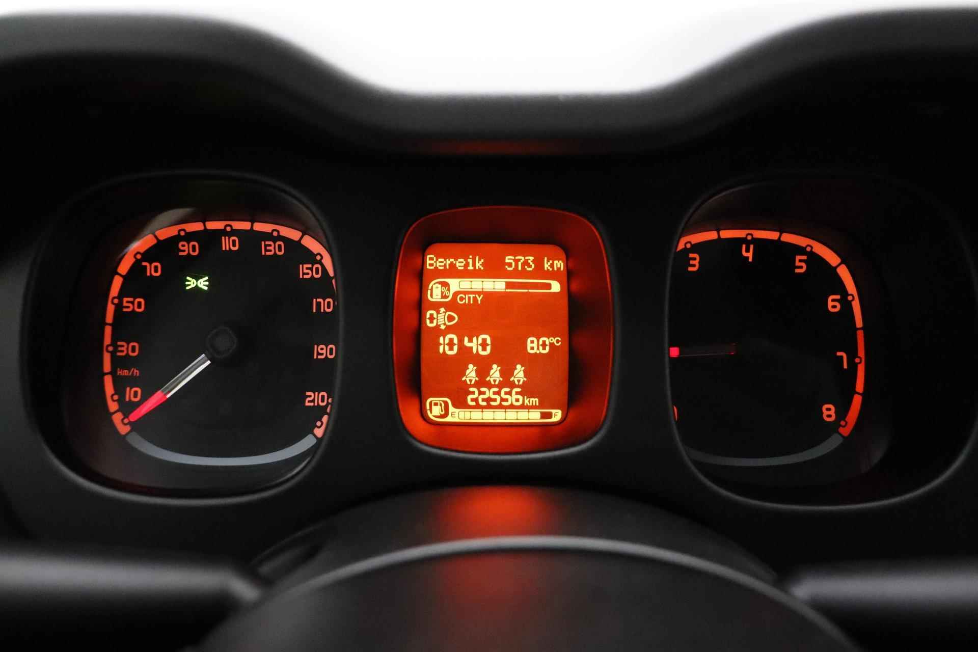 Fiat Panda 1.0 Hybrid City Life | Navigatie via Apple Carplay | Dakrails | DAB Radio | 5 Zitplaatsen | Bluetooth - 24/30
