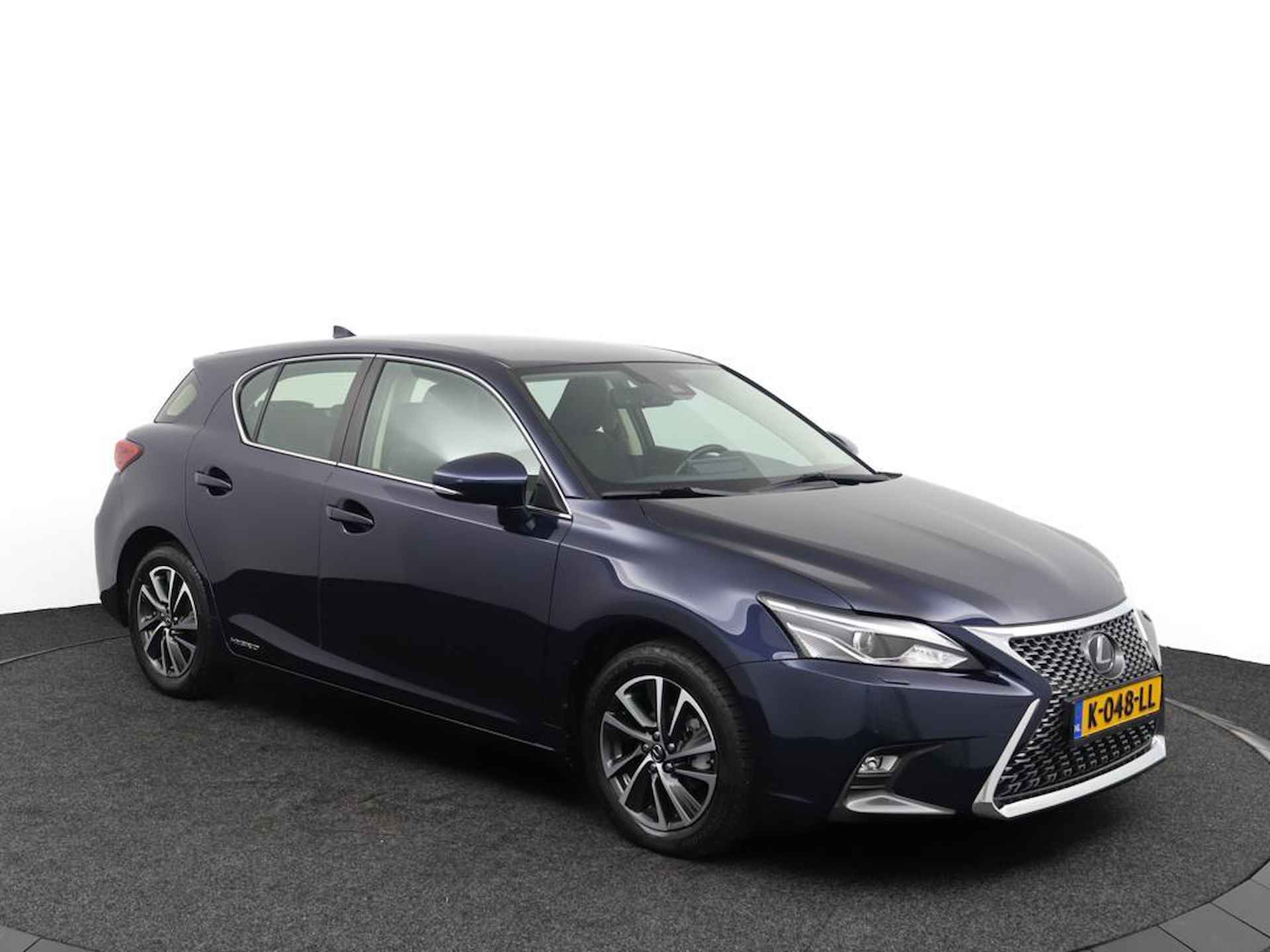 Lexus CT 200h Ultimate Edition | Adaptive Cruise Control | Lane Assist | Premium navigatie | Parkeersensoren voor & achter - 14/44