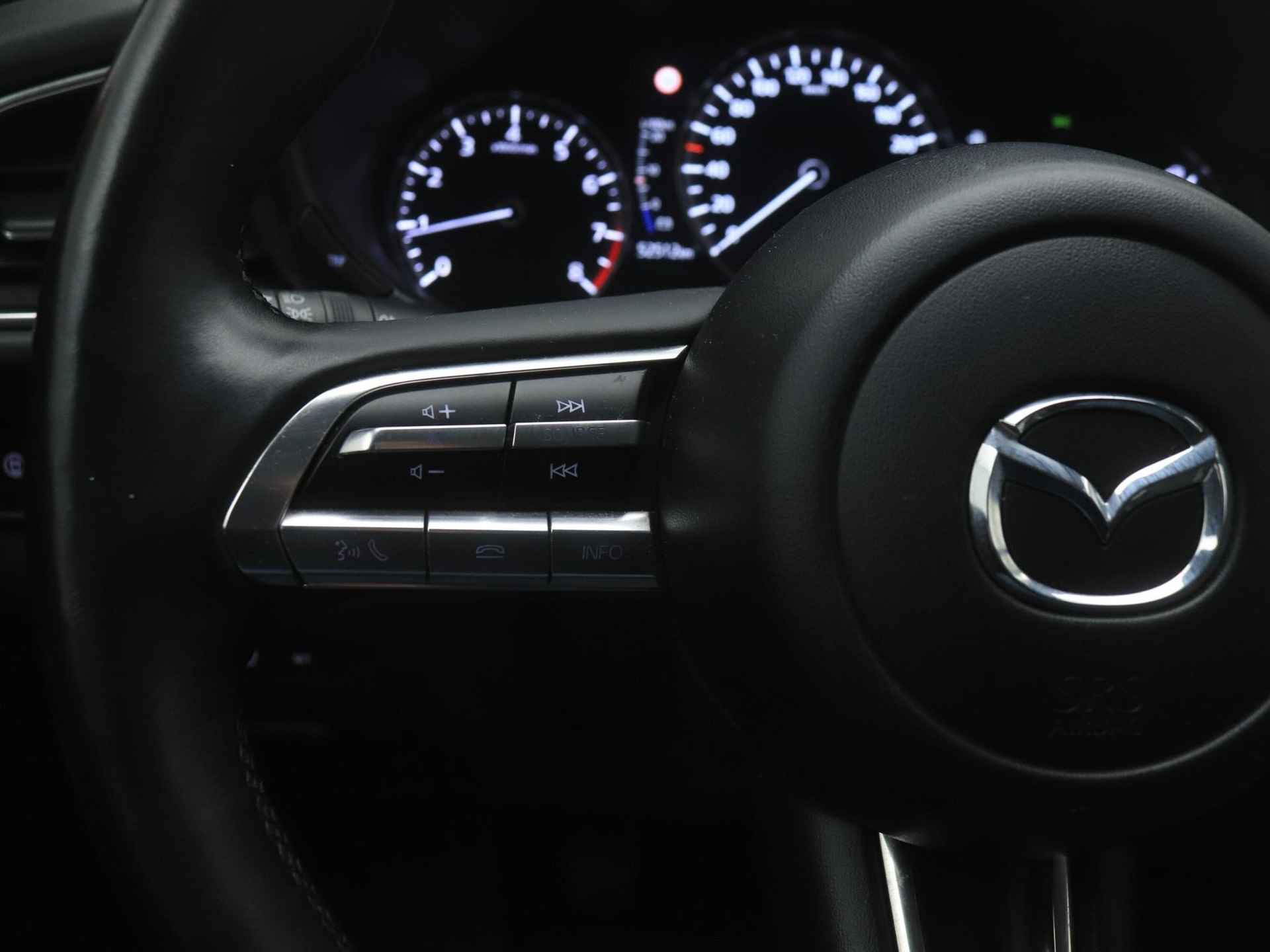Mazda CX-30 2.0 SkyActiv-G Comfort met leer pakket en afneembare trekhaak : dealer onderhouden - 21/44