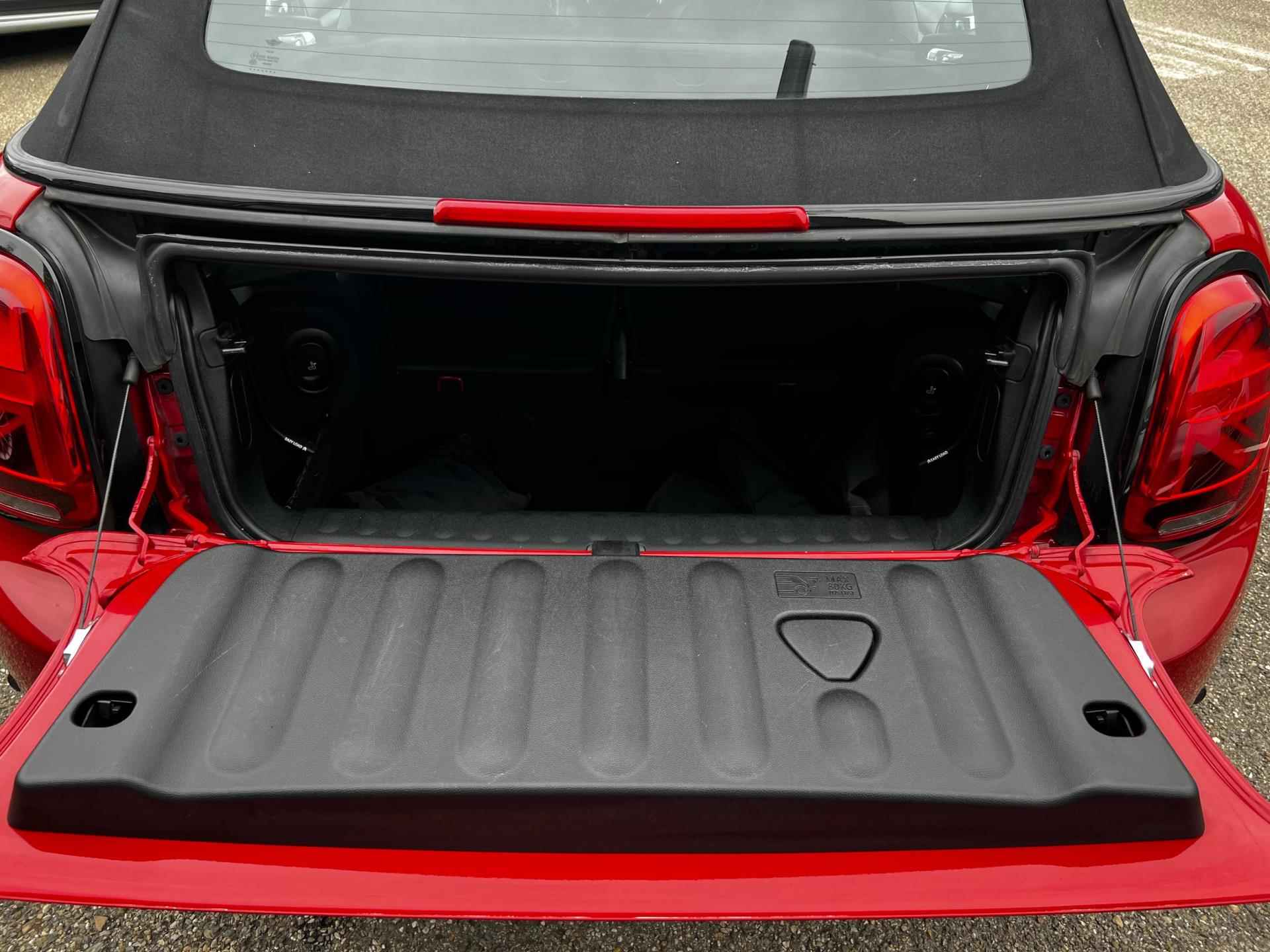 Mini Cabrio 1.5 Cooper Chili BLACK & RED EDITION/// - 13/49