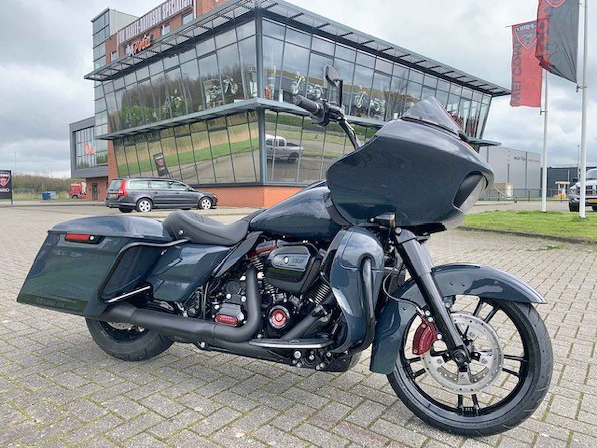 Harley-Davidson FLTRXS ROADGLIDE SPECIAL ROAD - 1/17