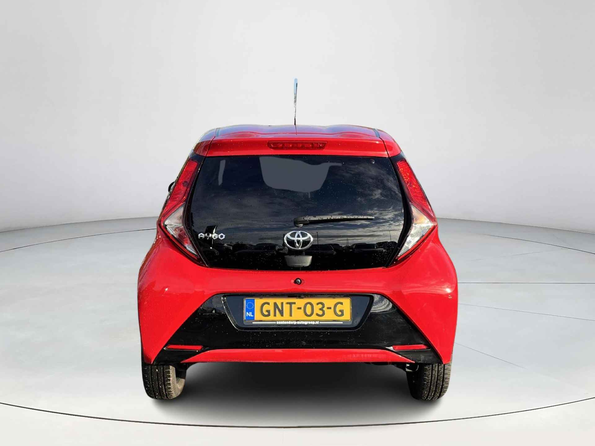 Toyota Aygo 1.0 VVT-i x-play | Navigatie | Apple CarPlay/Android auto | Achteruitrijcamera - 5/28