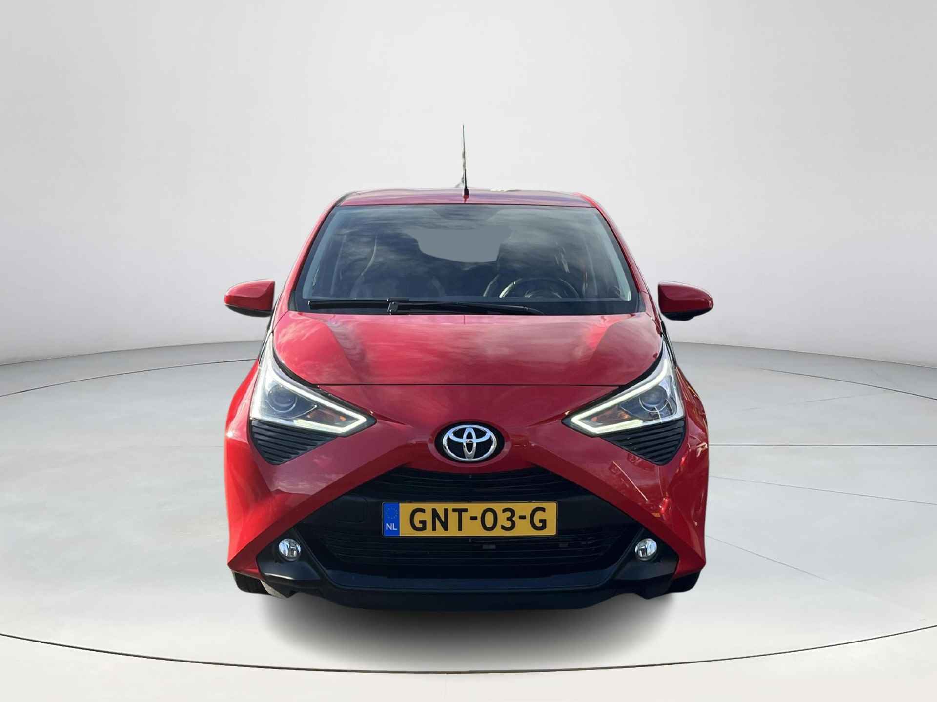 Toyota Aygo 1.0 VVT-i x-play | Navigatie | Apple CarPlay/Android auto | Achteruitrijcamera - 9/28