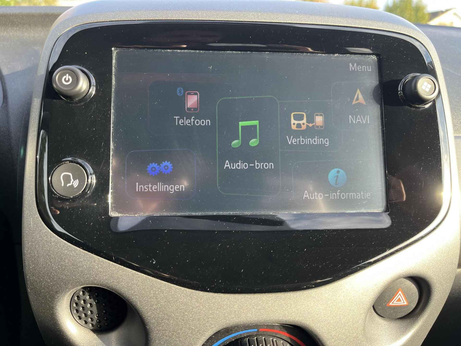 Toyota Aygo 1.0 VVT-i x-play | Navigatie | Apple CarPlay/Android auto | Achteruitrijcamera - 18/28