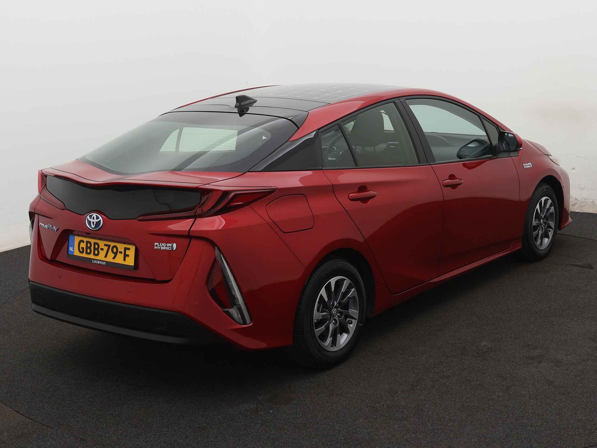 Toyota Prius 1.8 Plug-in Hybrid Dynamic Limited | Navigatie | Parkeercamera | - 18/44