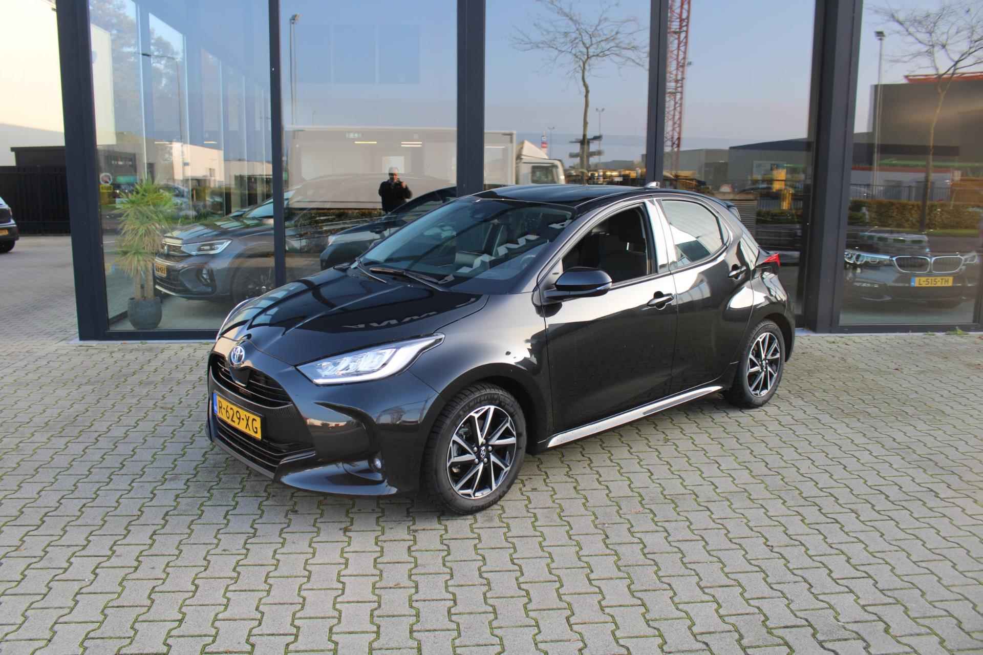 Toyota Yaris 1.5 Hybrid Business Plus Camera/Navigatie/NL auto - 2/14