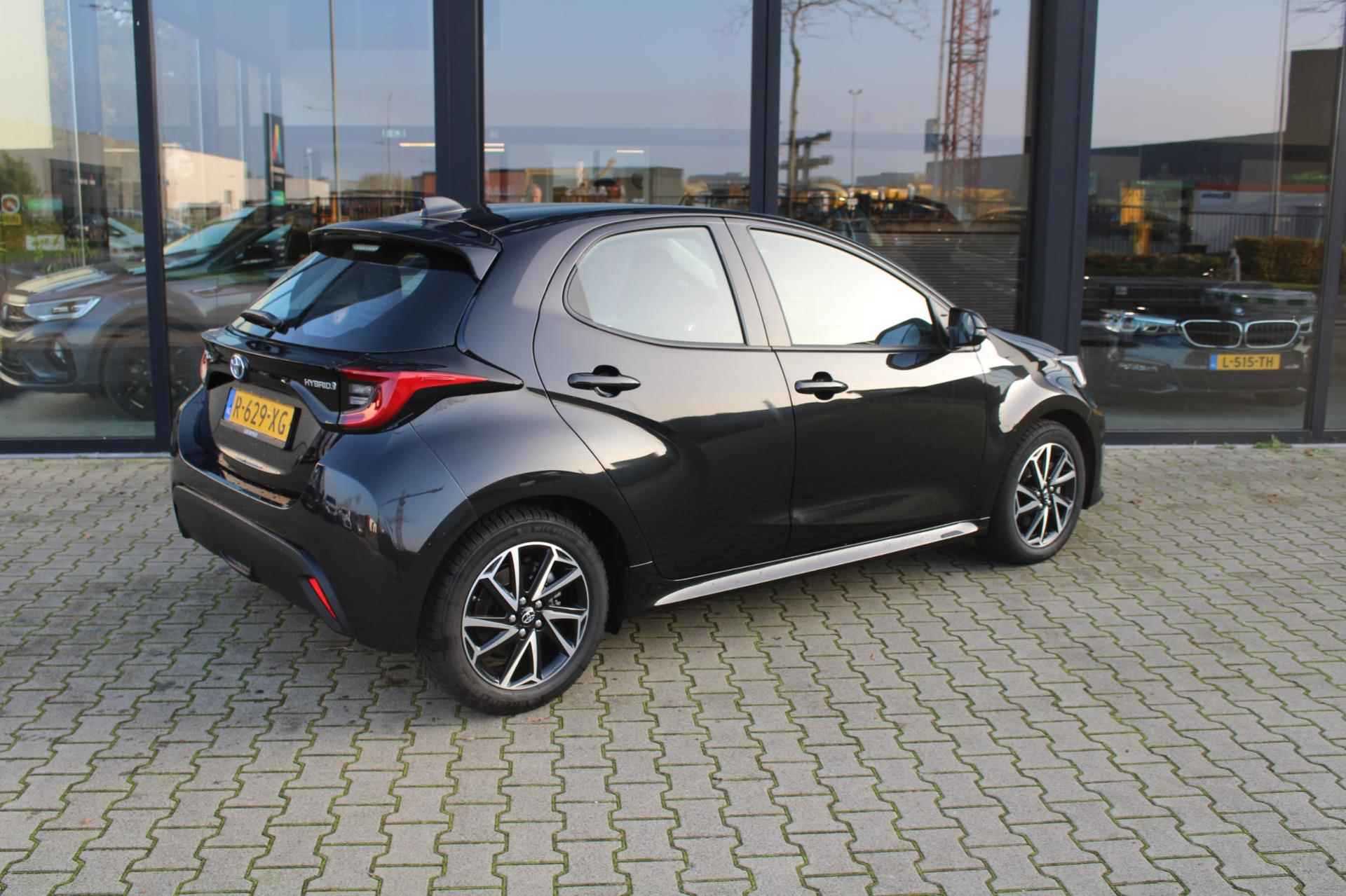 Toyota Yaris 1.5 Hybrid Business Plus Camera/Navigatie/NL auto - 14/14