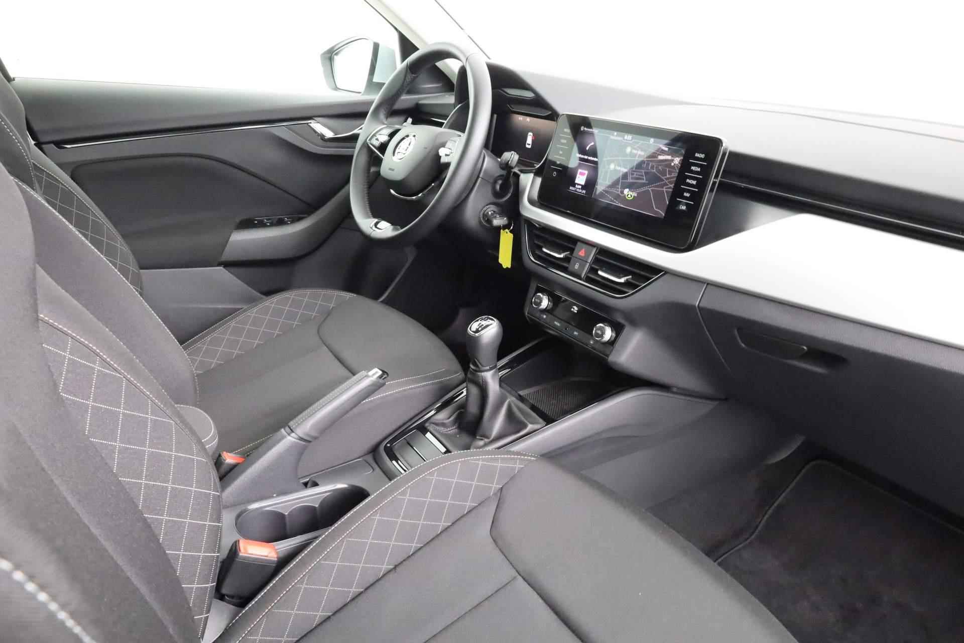 Skoda Kamiq 1.0 TSI 110PK Style | LED | Navi | Clima | Cruise | Apple CarPlay / Android auto | 16 inch - 33/36