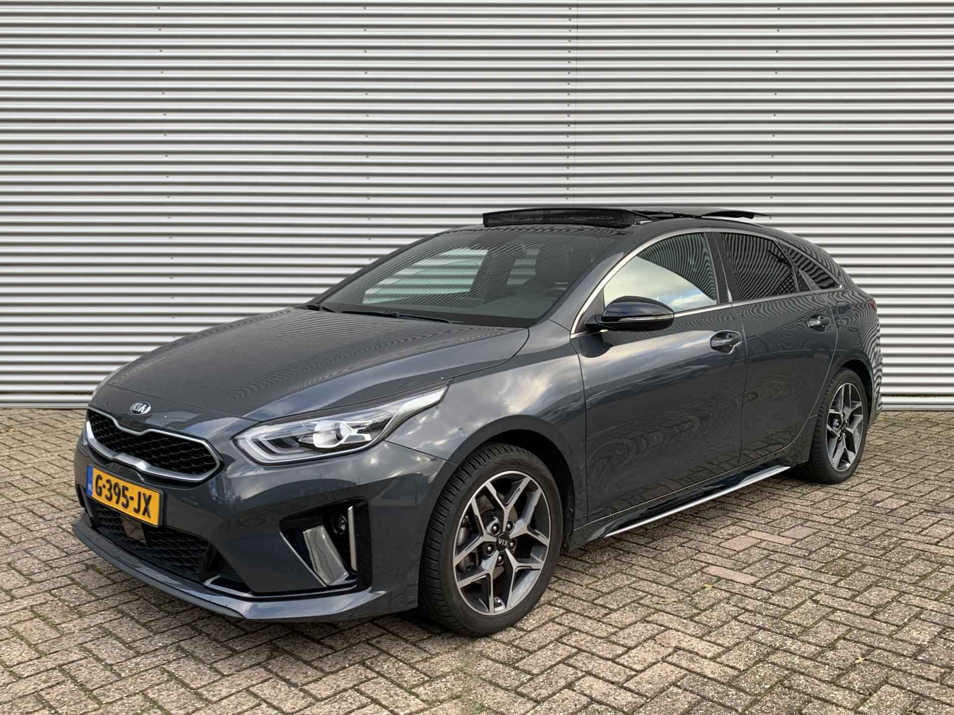 Kia ProCeed 1.0 T-GDI GT-Line Schuif-/Kanteldak | Stoel en stuur verwarming | Navigatie | Cruise | Apple Carplay/Android Auto | Parkeersensoren - 2/23